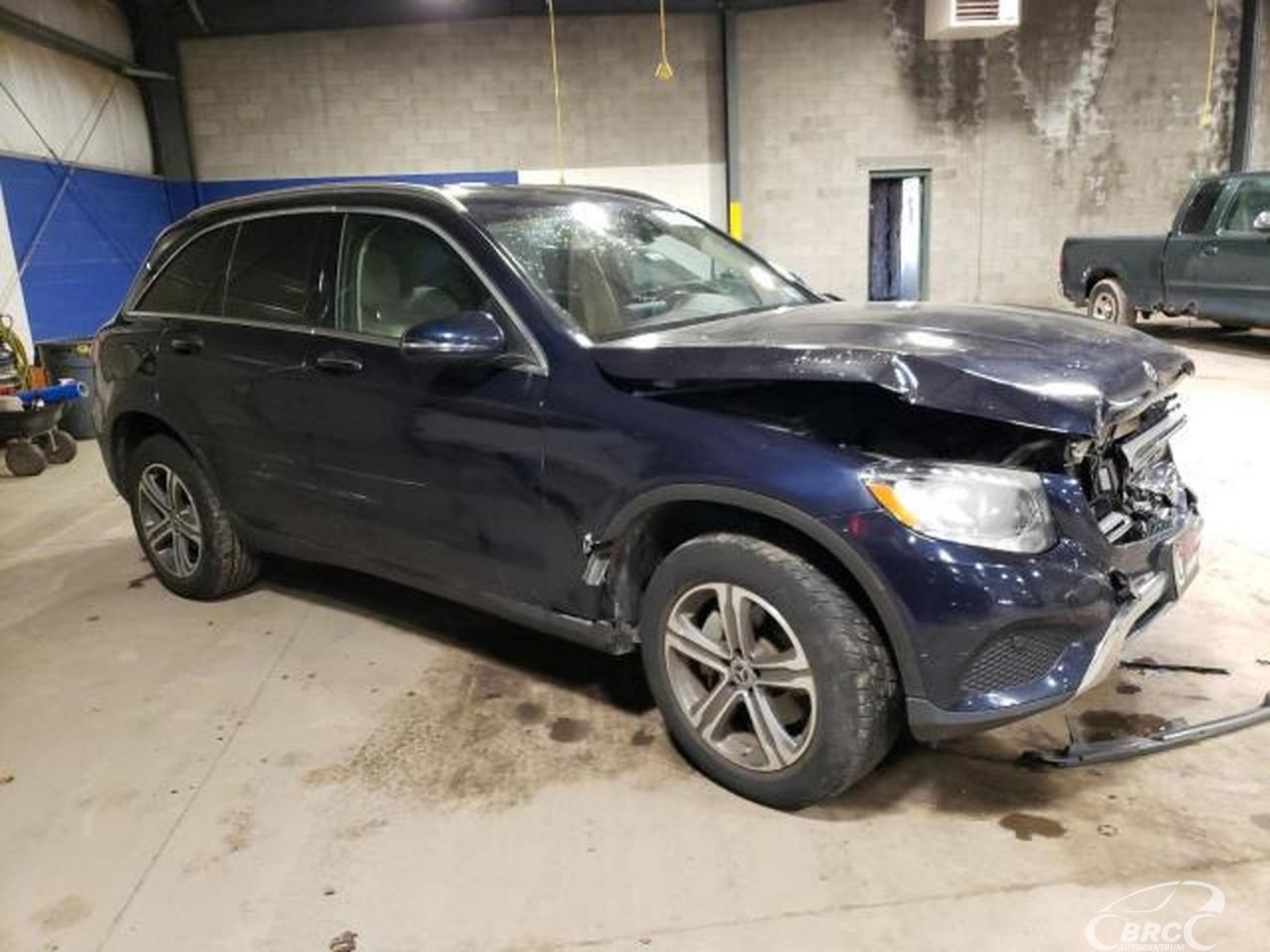 Mercedes-Benz GLC300 | 63