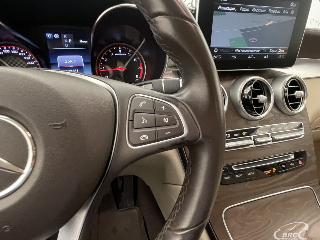 Mercedes-Benz GLC300 | 29