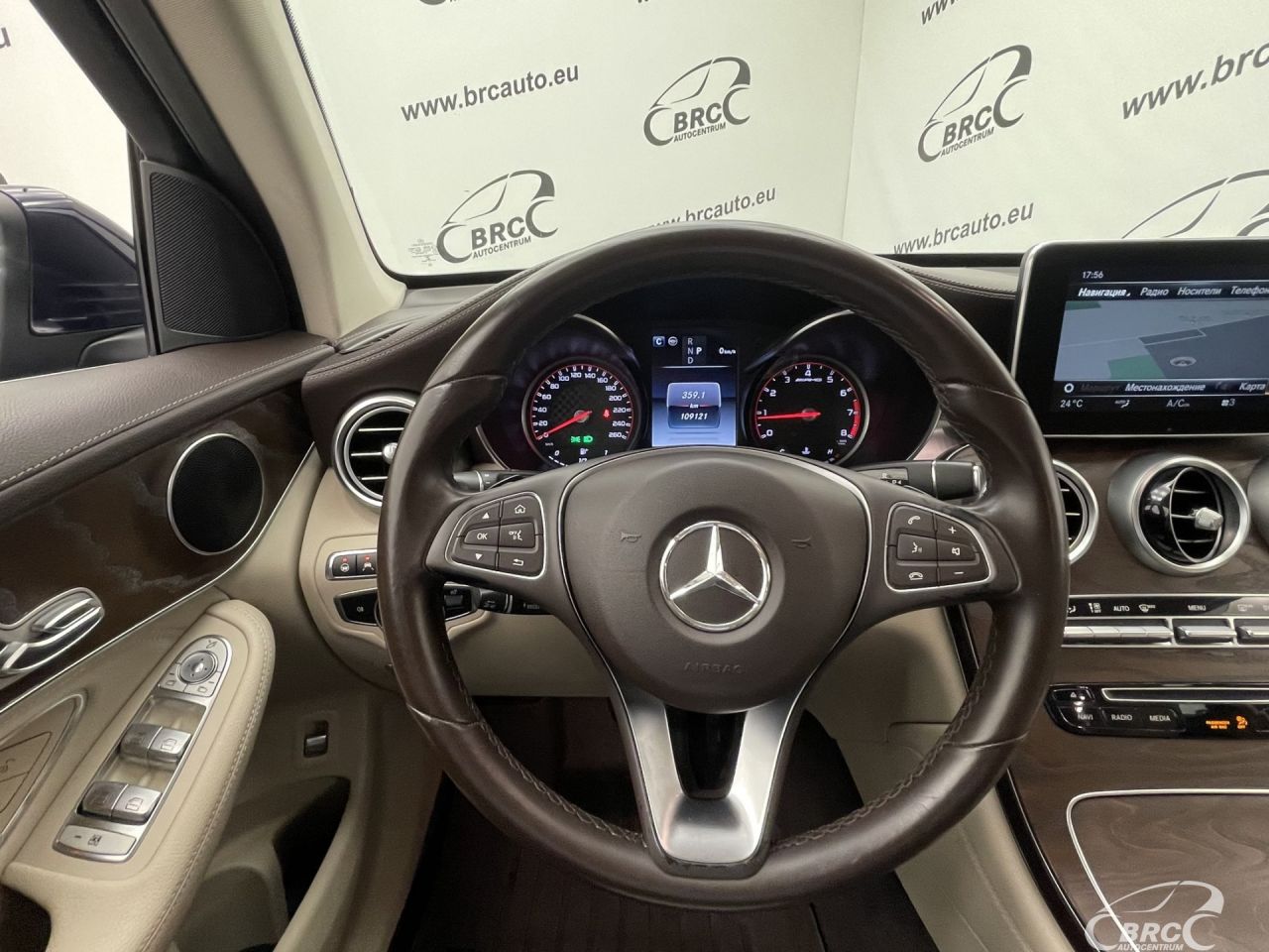 Mercedes-Benz GLC300 | 28