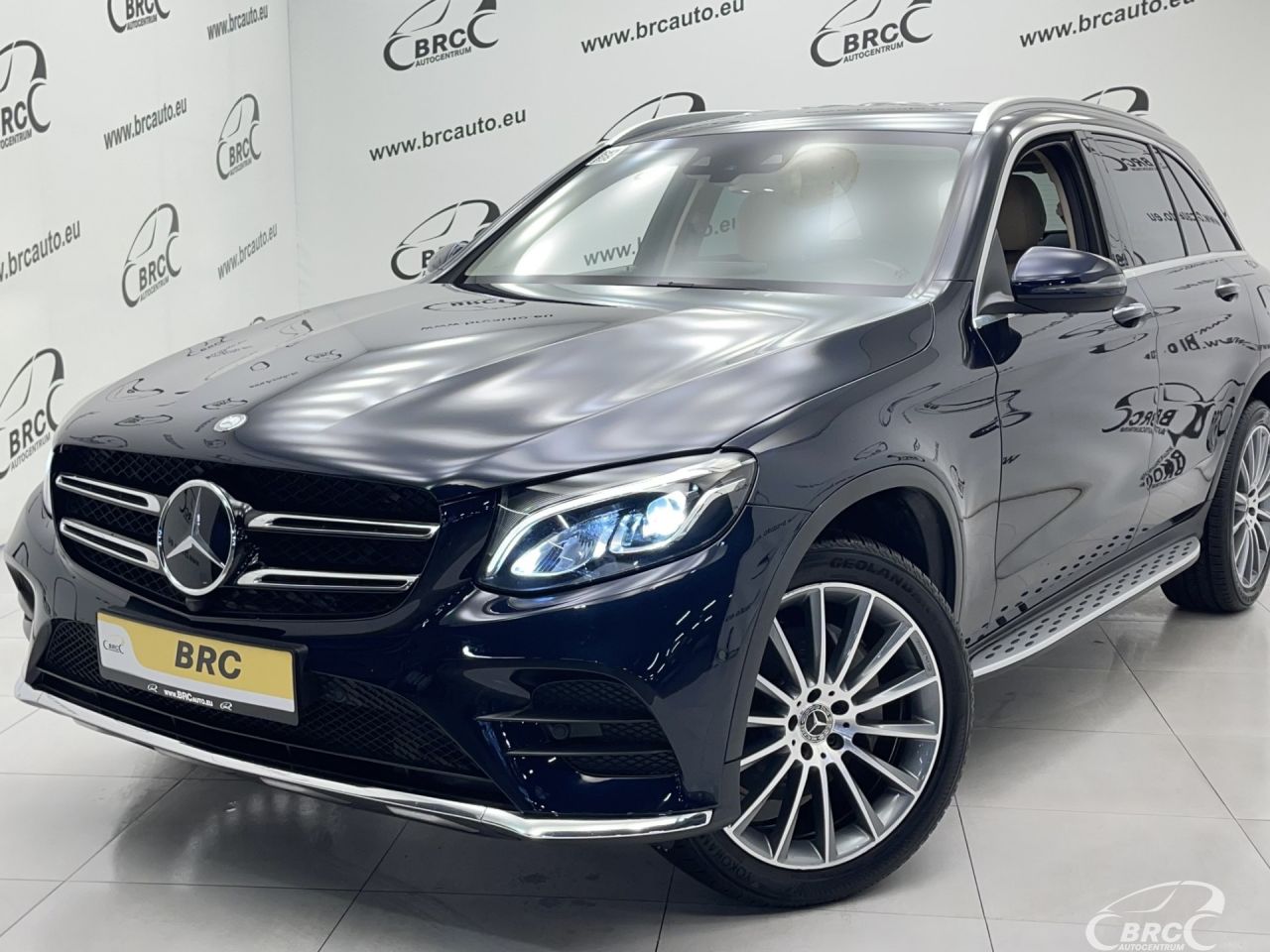 Mercedes-Benz GLC300 | 50