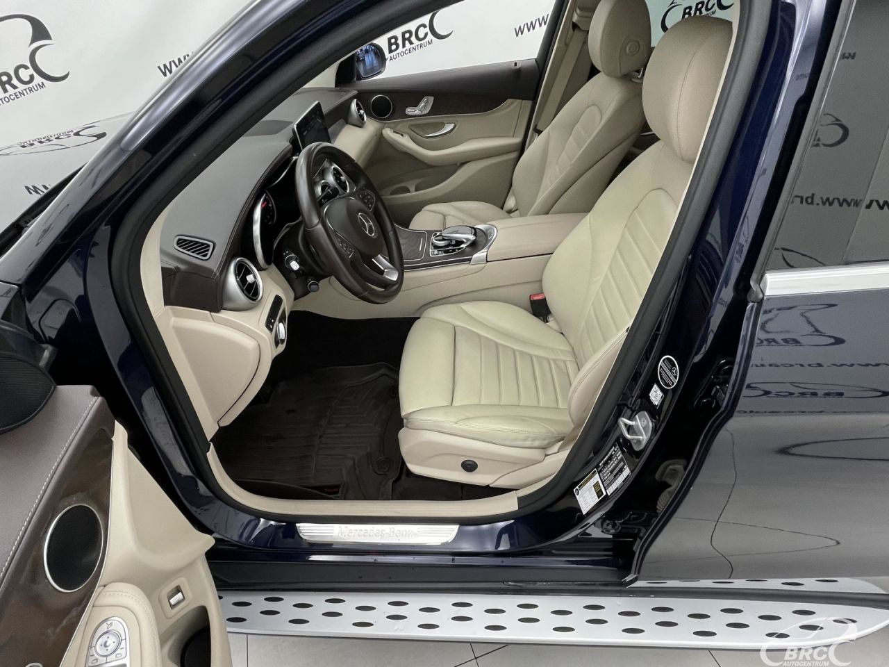 Mercedes-Benz GLC300 | 21