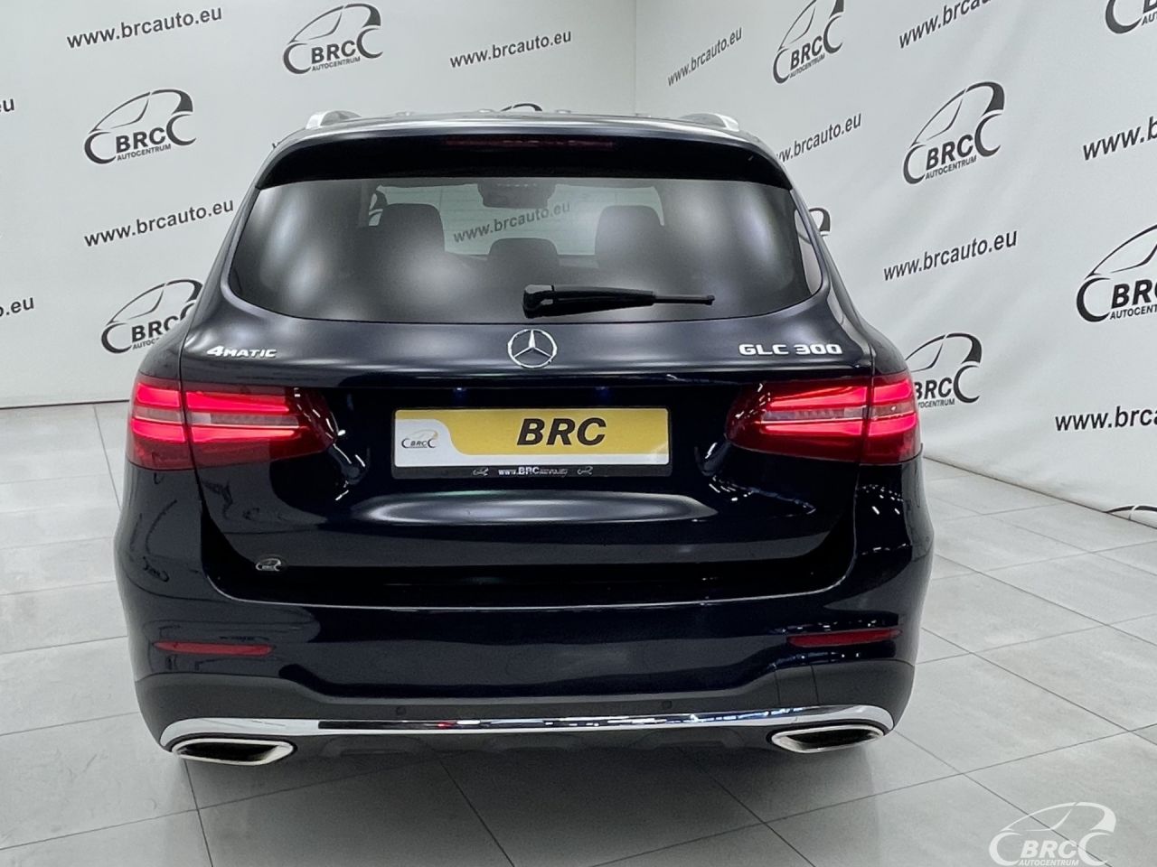 Mercedes-Benz GLC300 | 53
