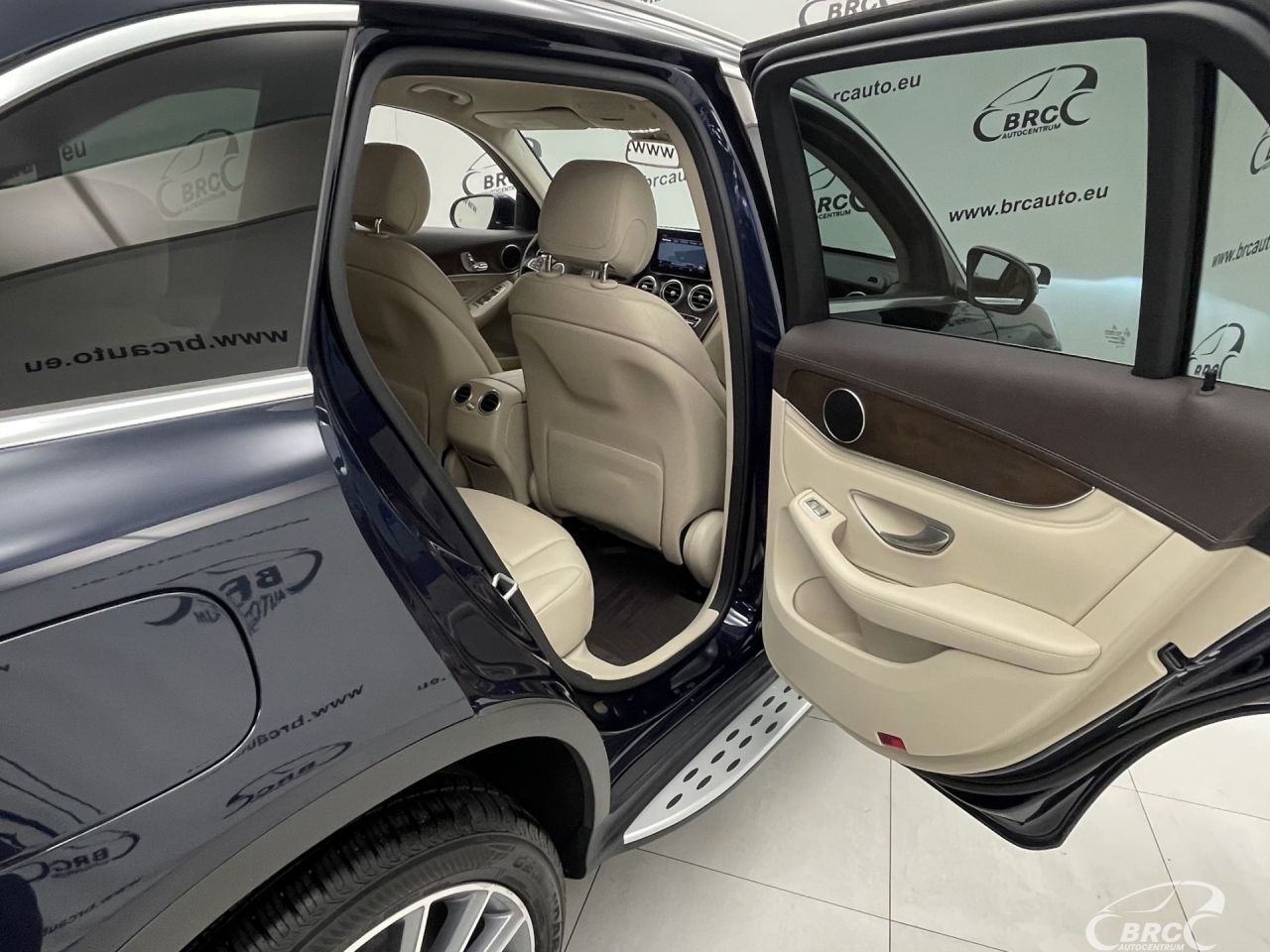 Mercedes-Benz GLC300 | 13