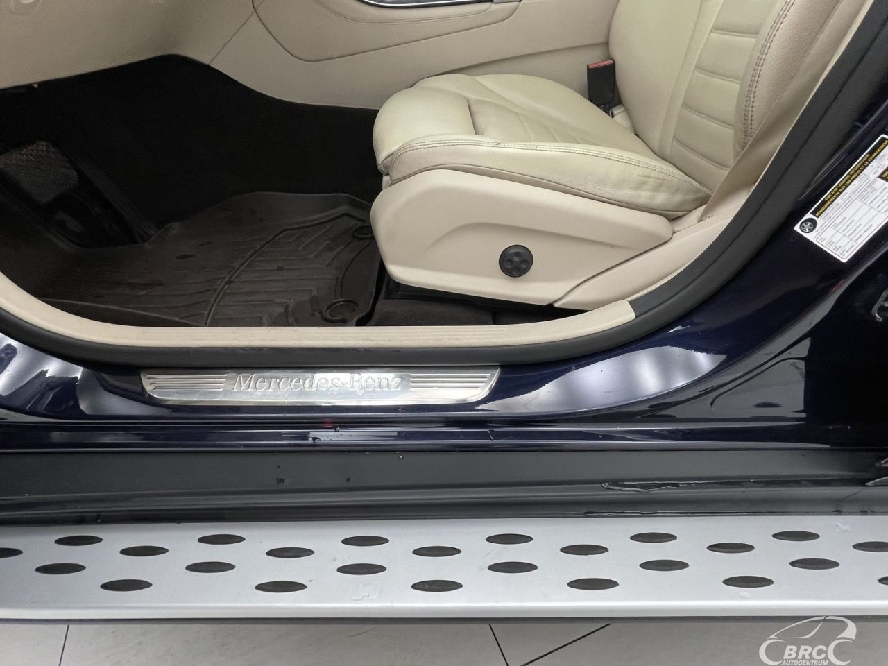 Mercedes-Benz GLC300 | 22