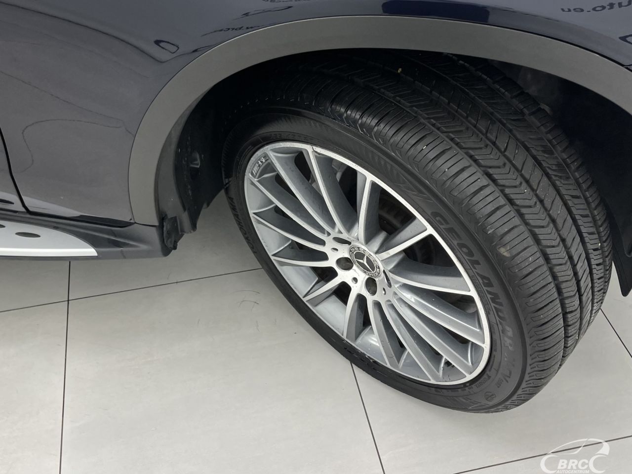 Mercedes-Benz GLC300 | 46