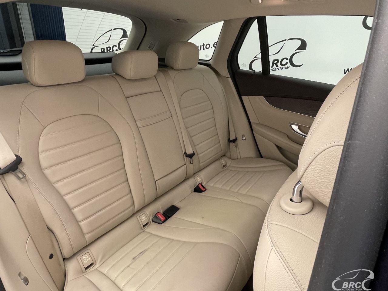 Mercedes-Benz GLC300 | 12