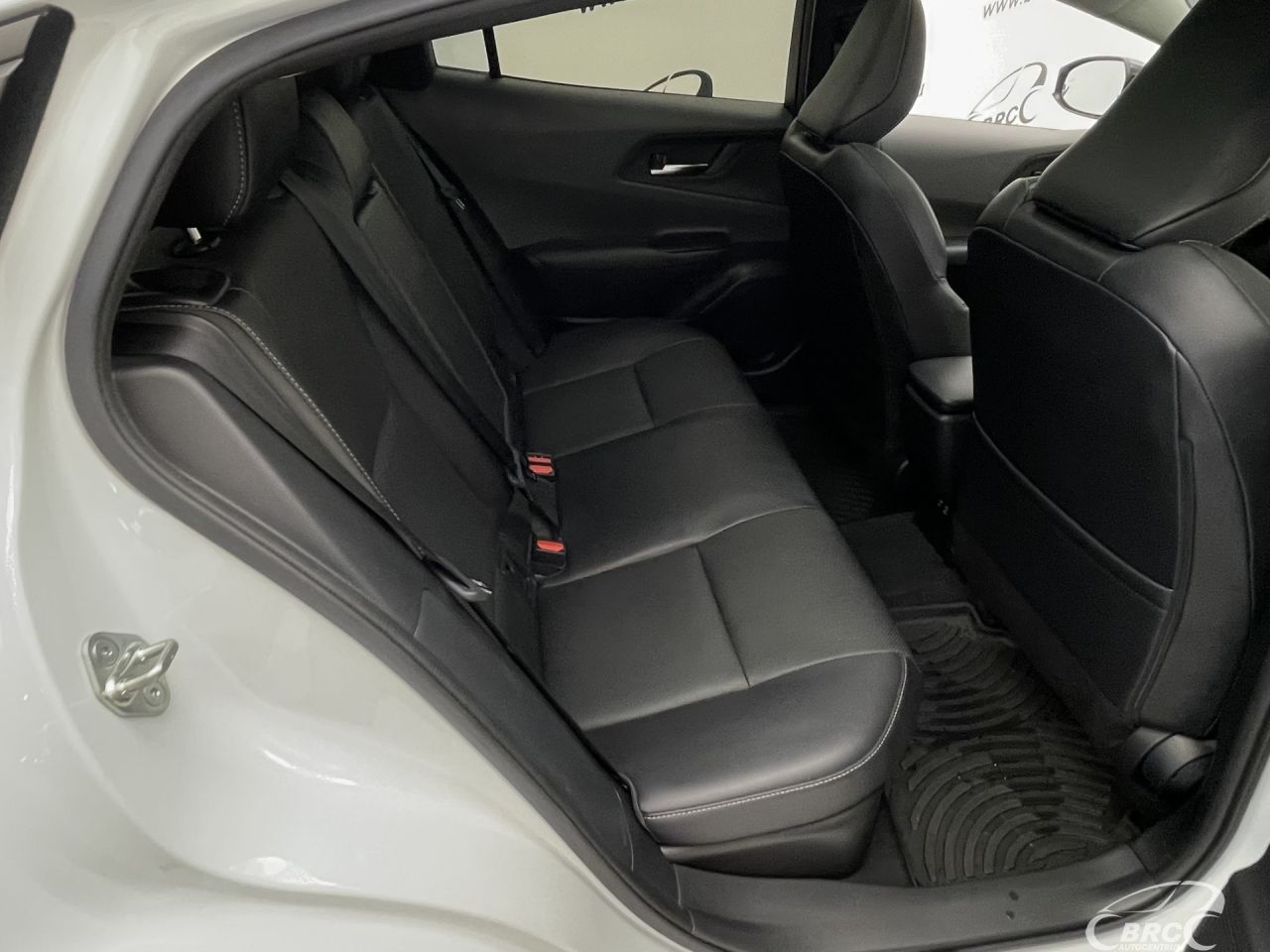 Toyota Prius | 10
