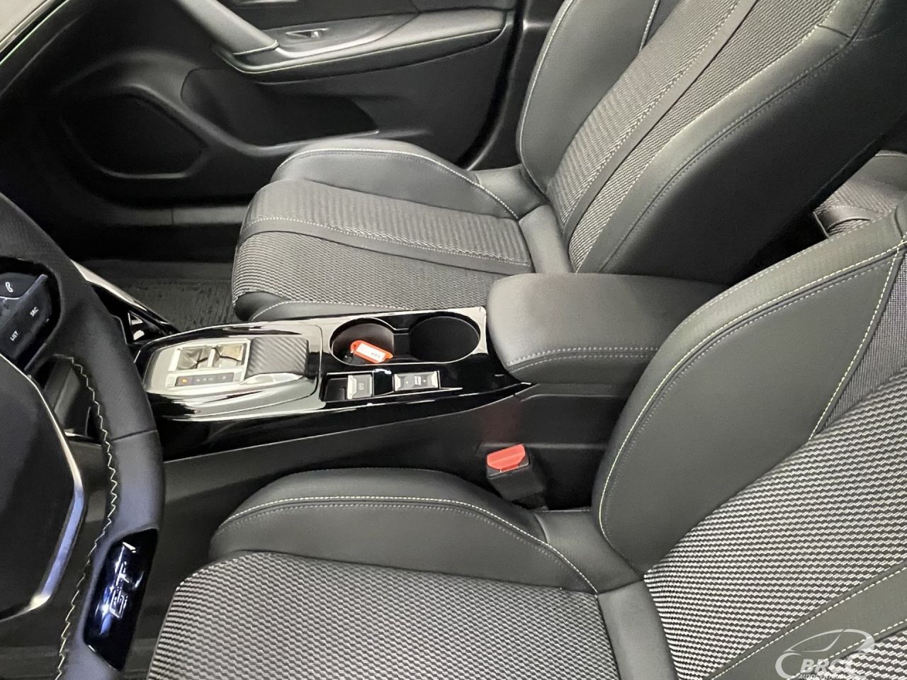 Peugeot 2008 | 23