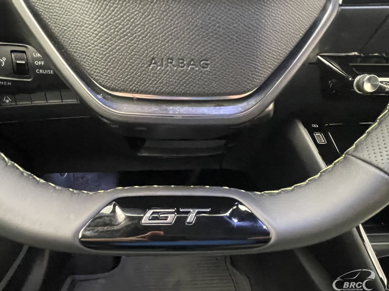 Peugeot 2008 | 32
