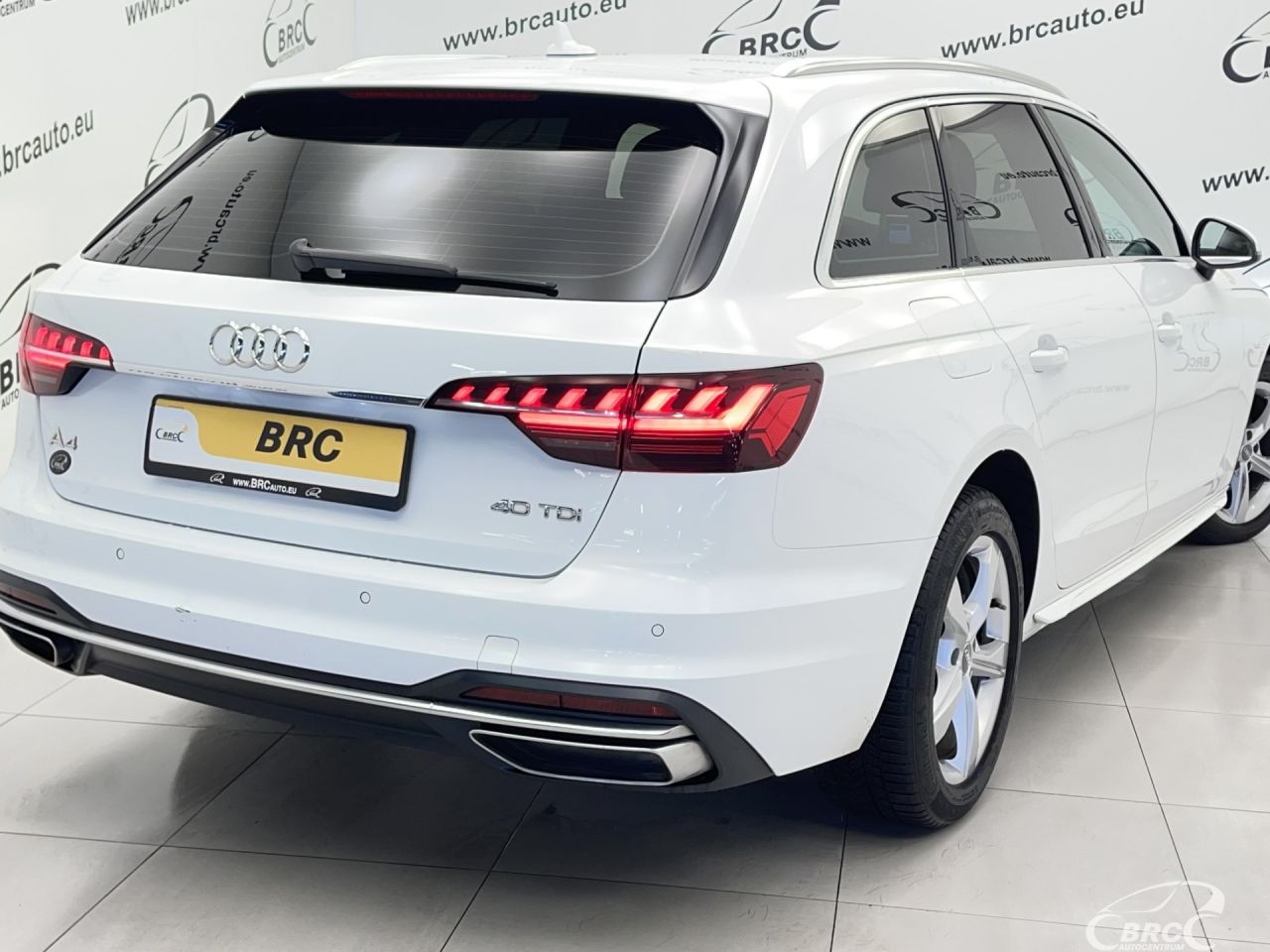 Audi A4 | 44