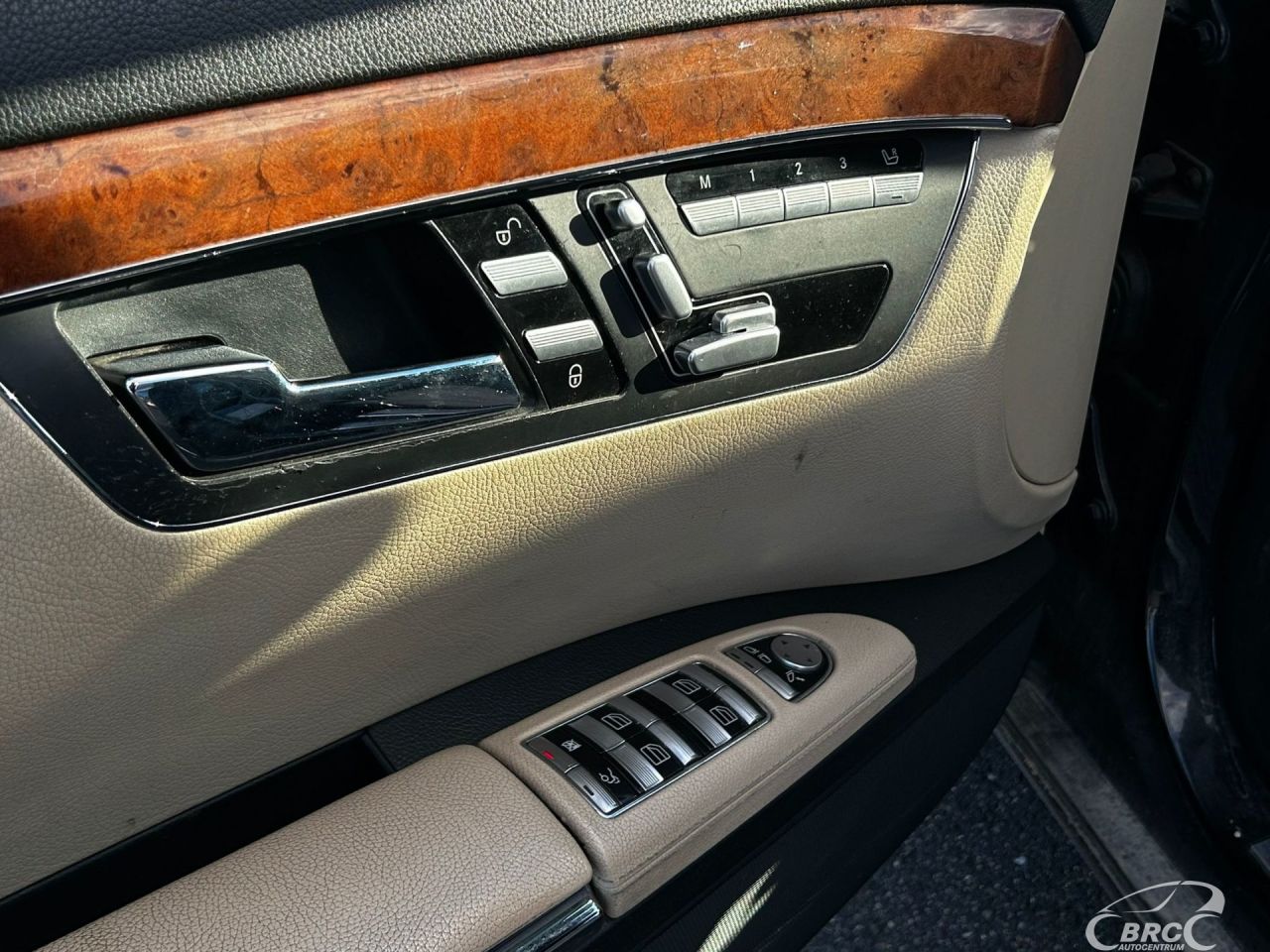 Mercedes-Benz S320 | 13