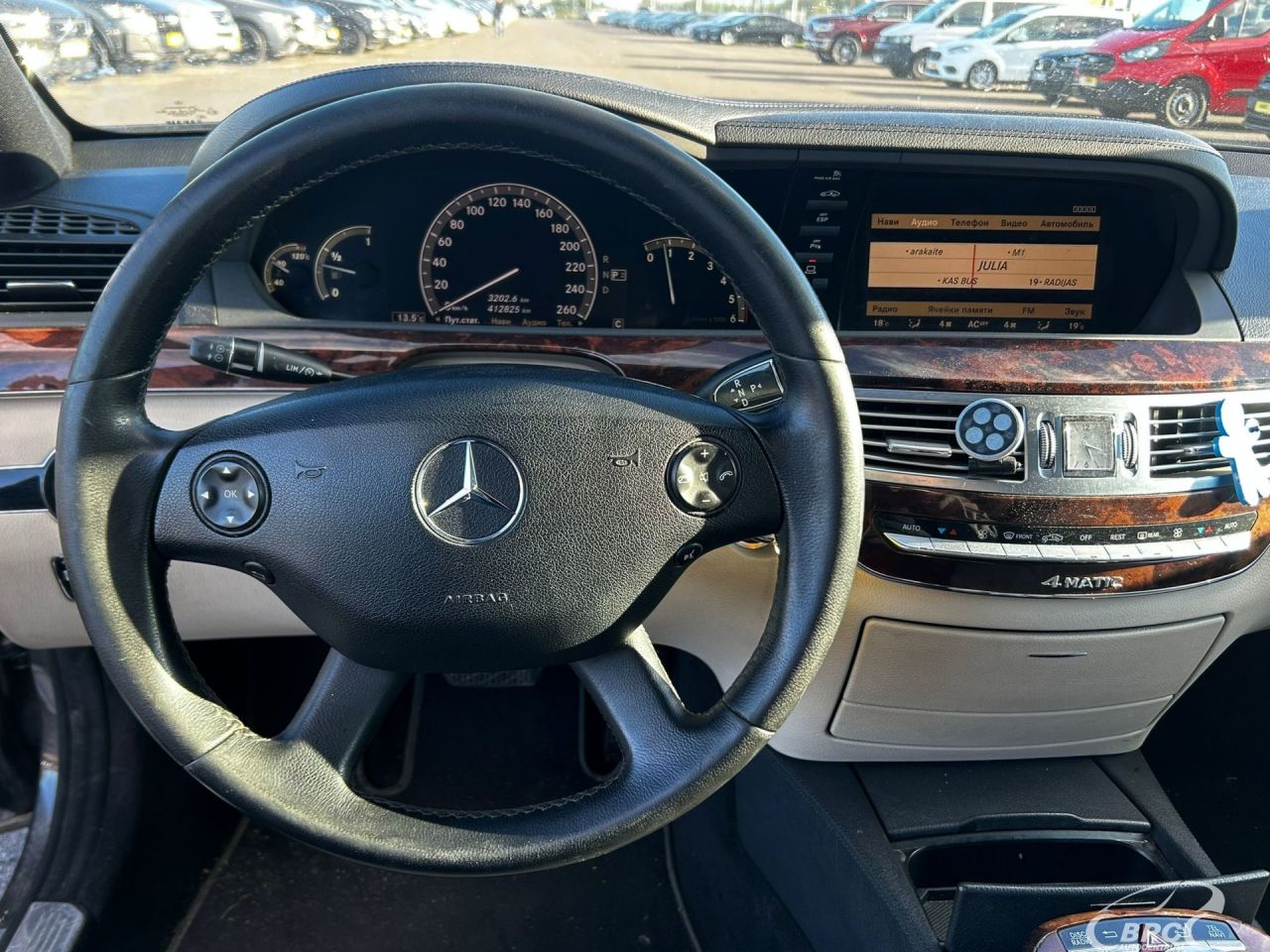 Mercedes-Benz S320 | 8