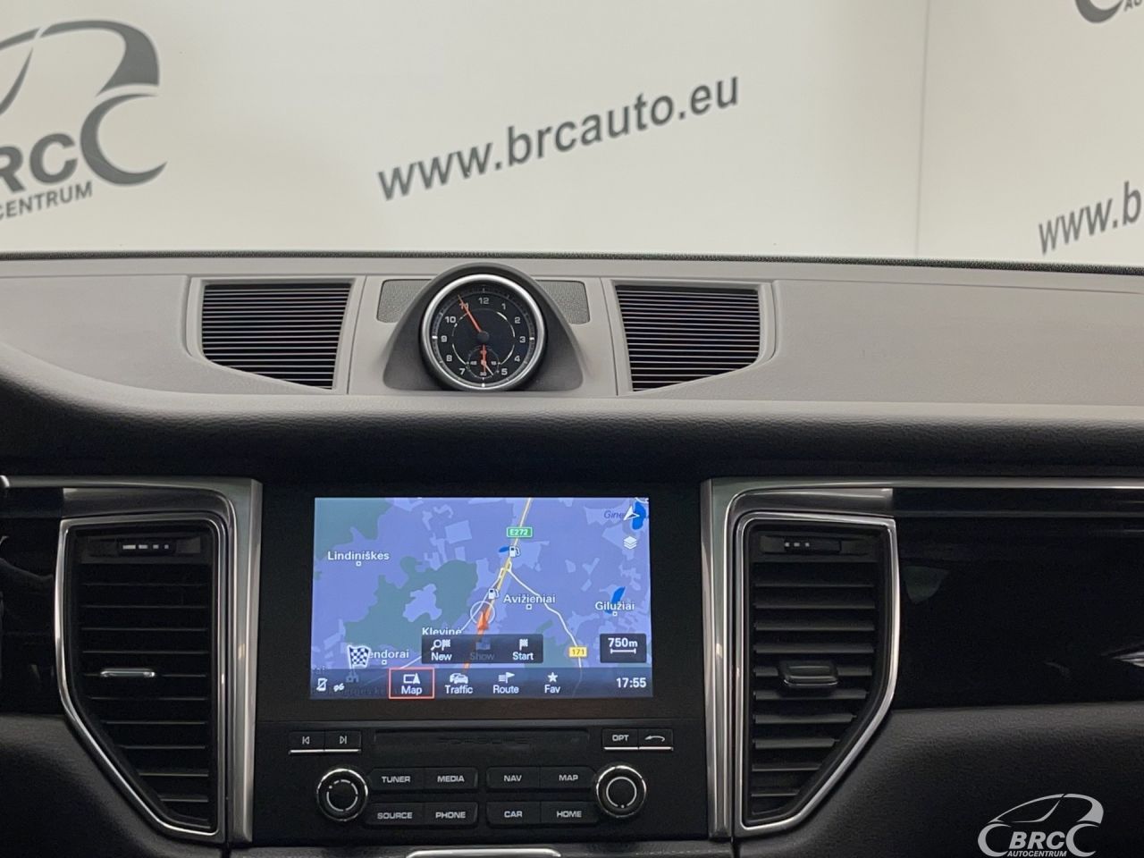 Porsche Macan | 16