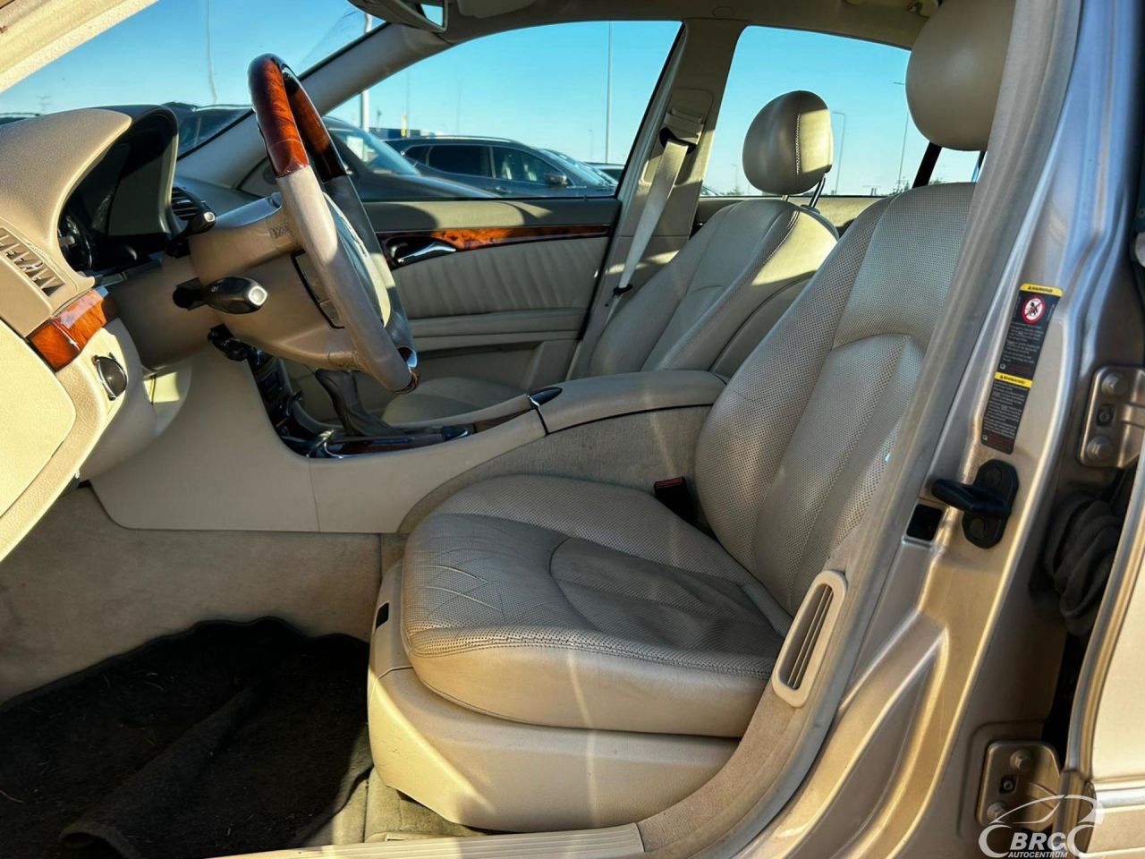 Mercedes-Benz E500 | 7