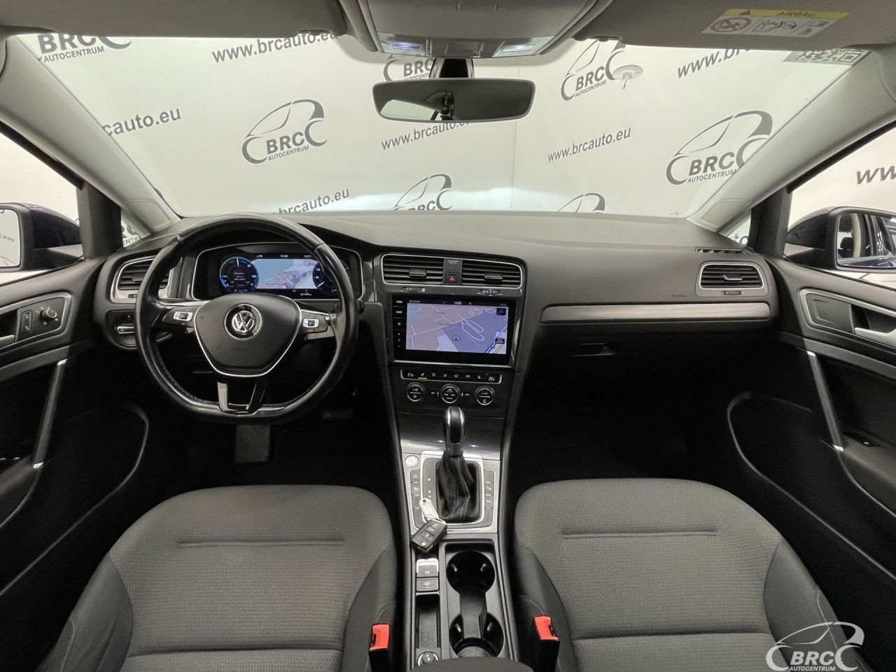 Volkswagen Golf | 2
