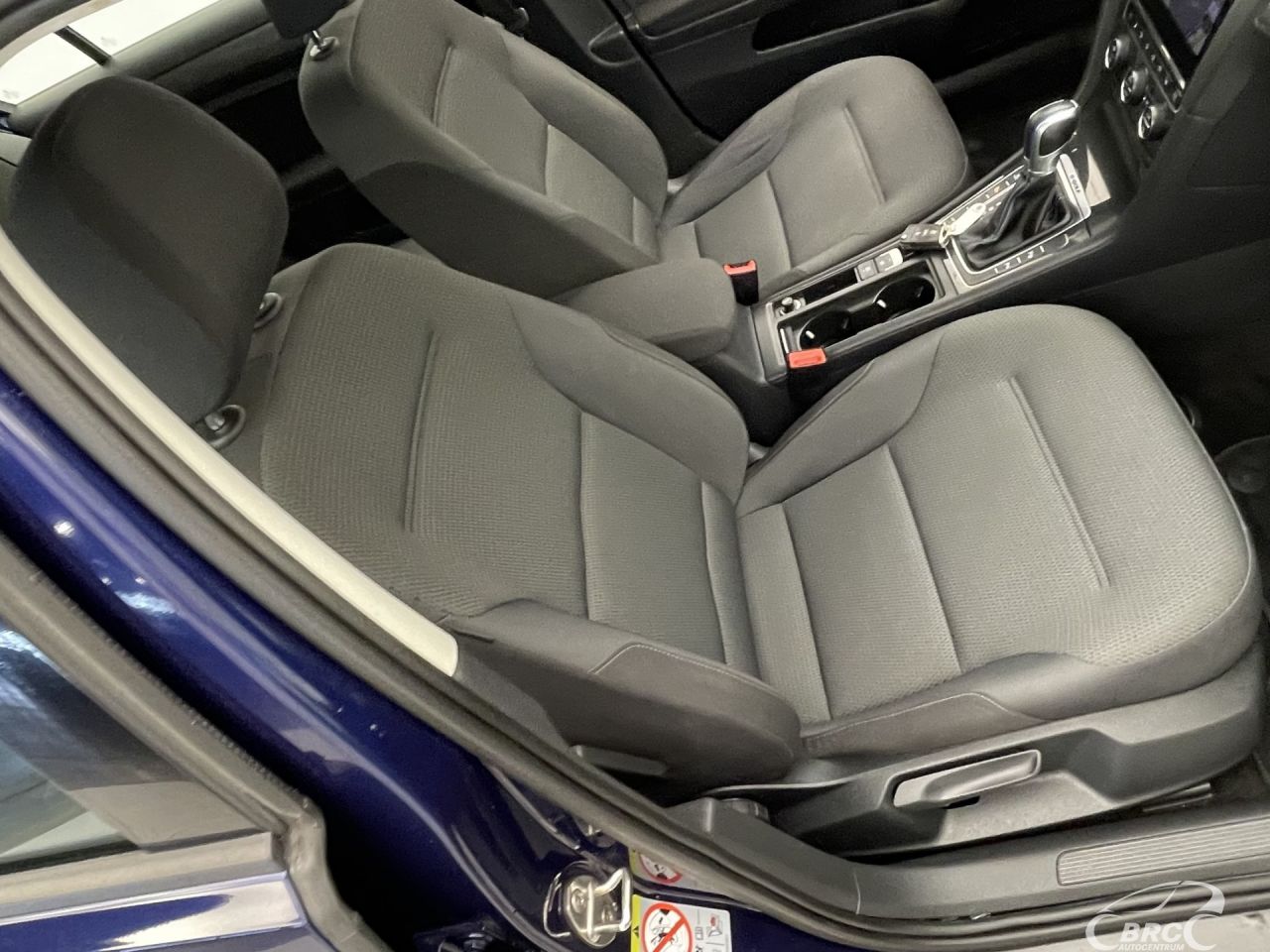 Volkswagen Golf | 4