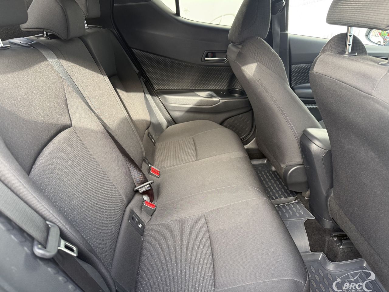 Toyota C-HR | 11