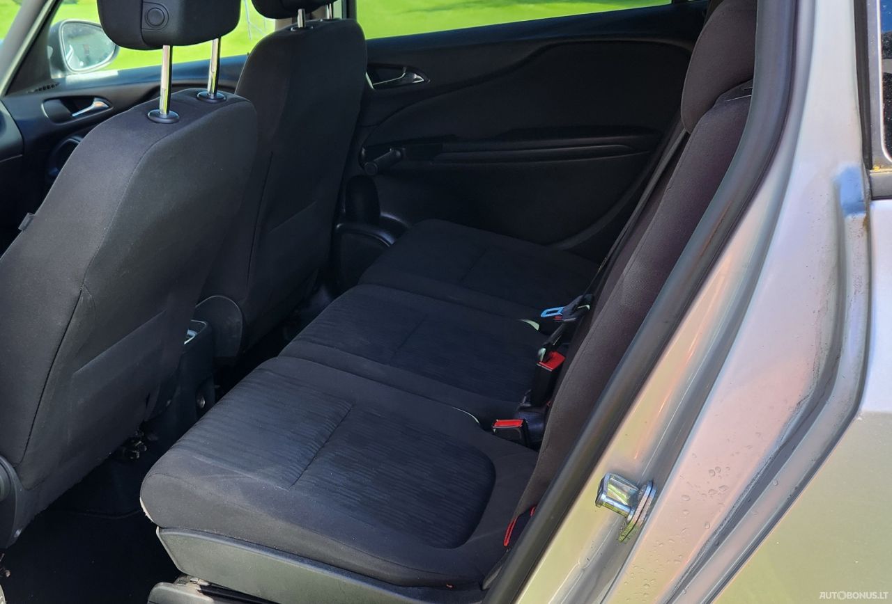 Opel Zafira tourer | 5