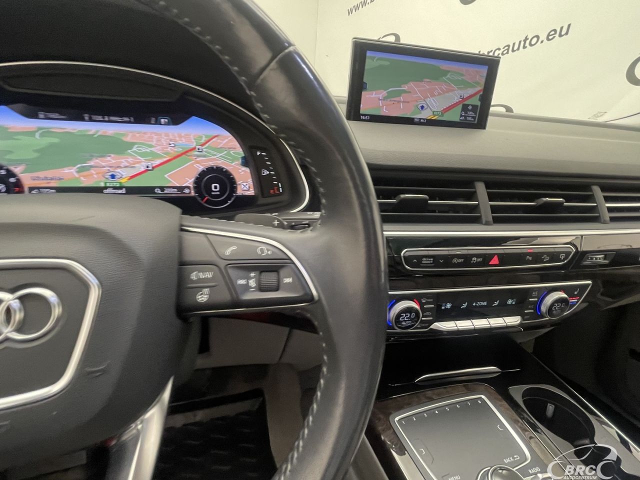 Audi Q7 | 31