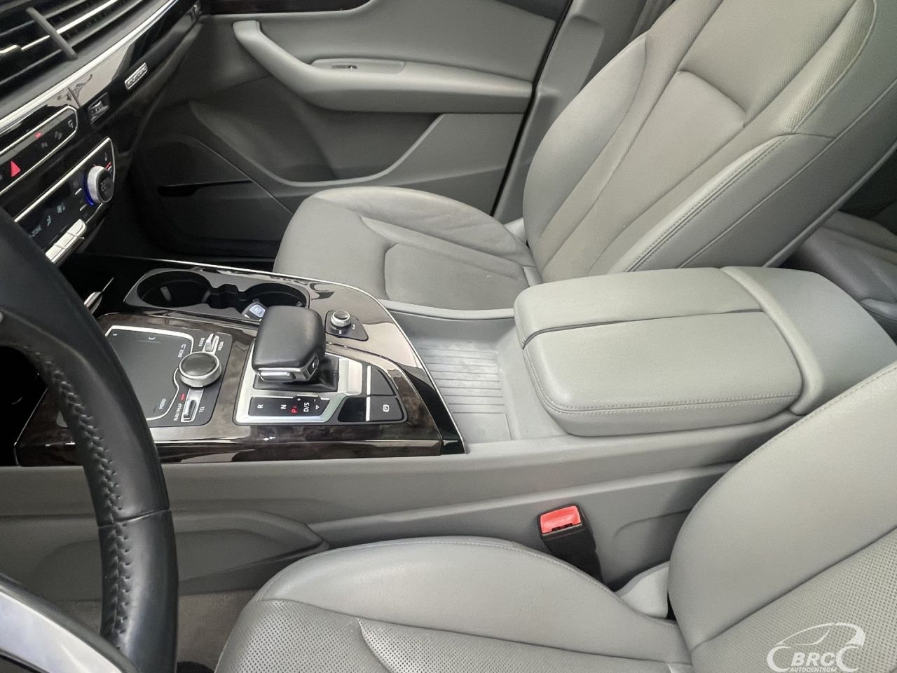Audi Q7 | 27