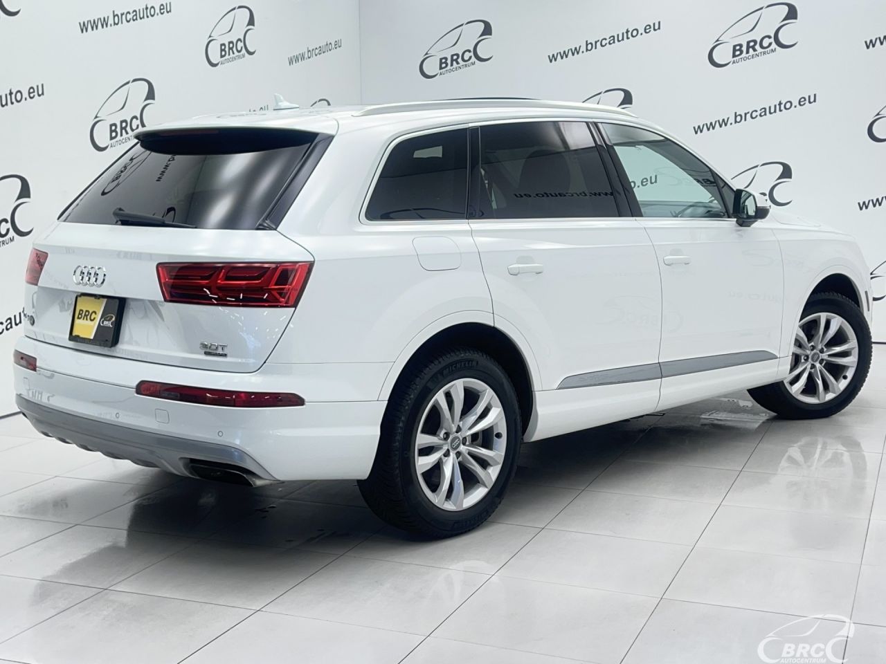 Audi Q7 | 1