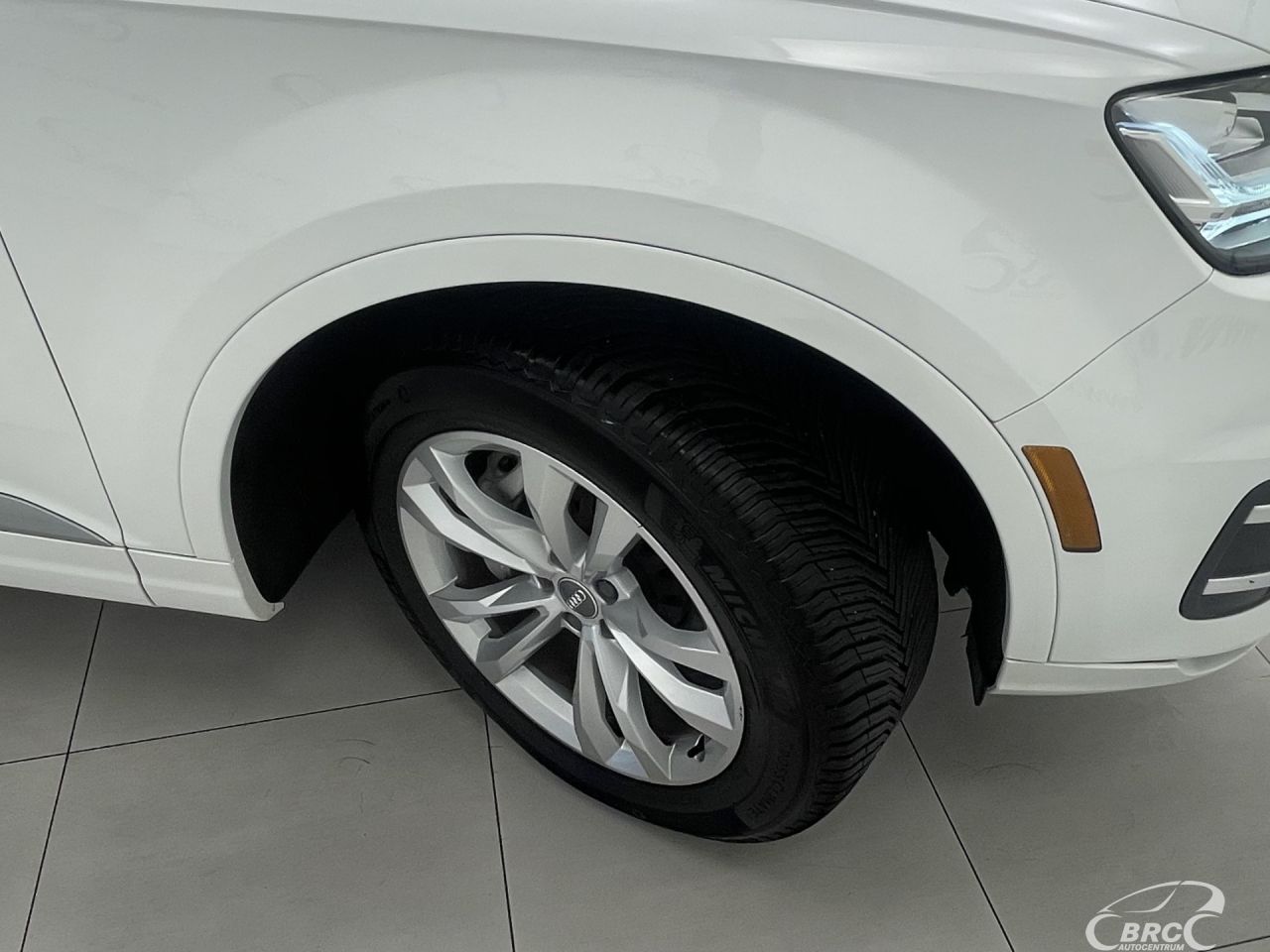 Audi Q7 | 42