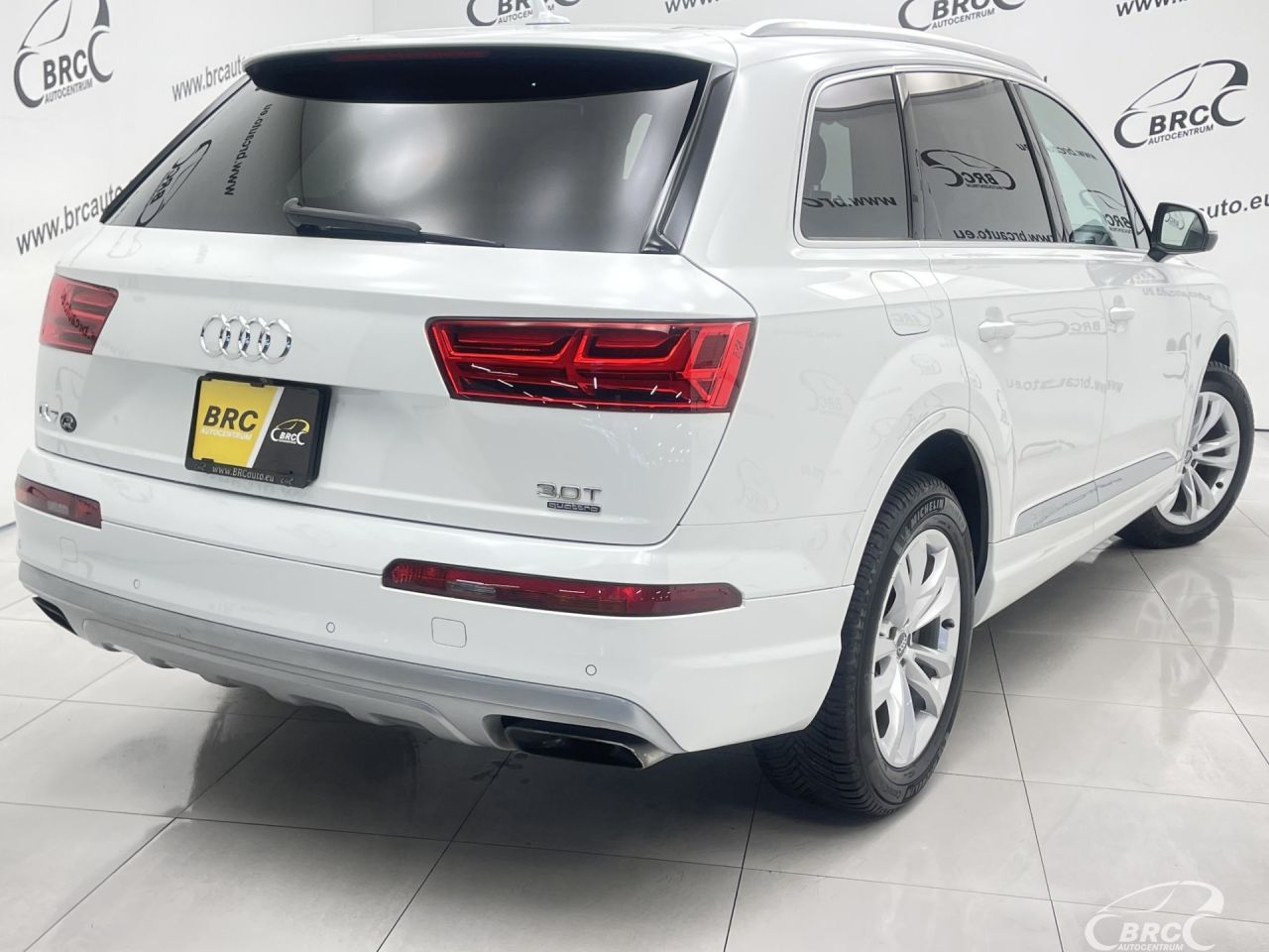 Audi Q7 | 48