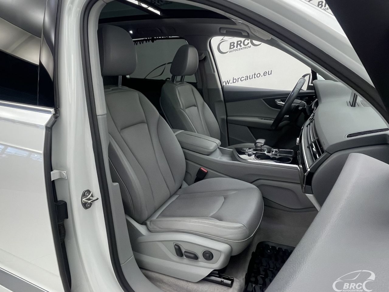 Audi Q7 | 6