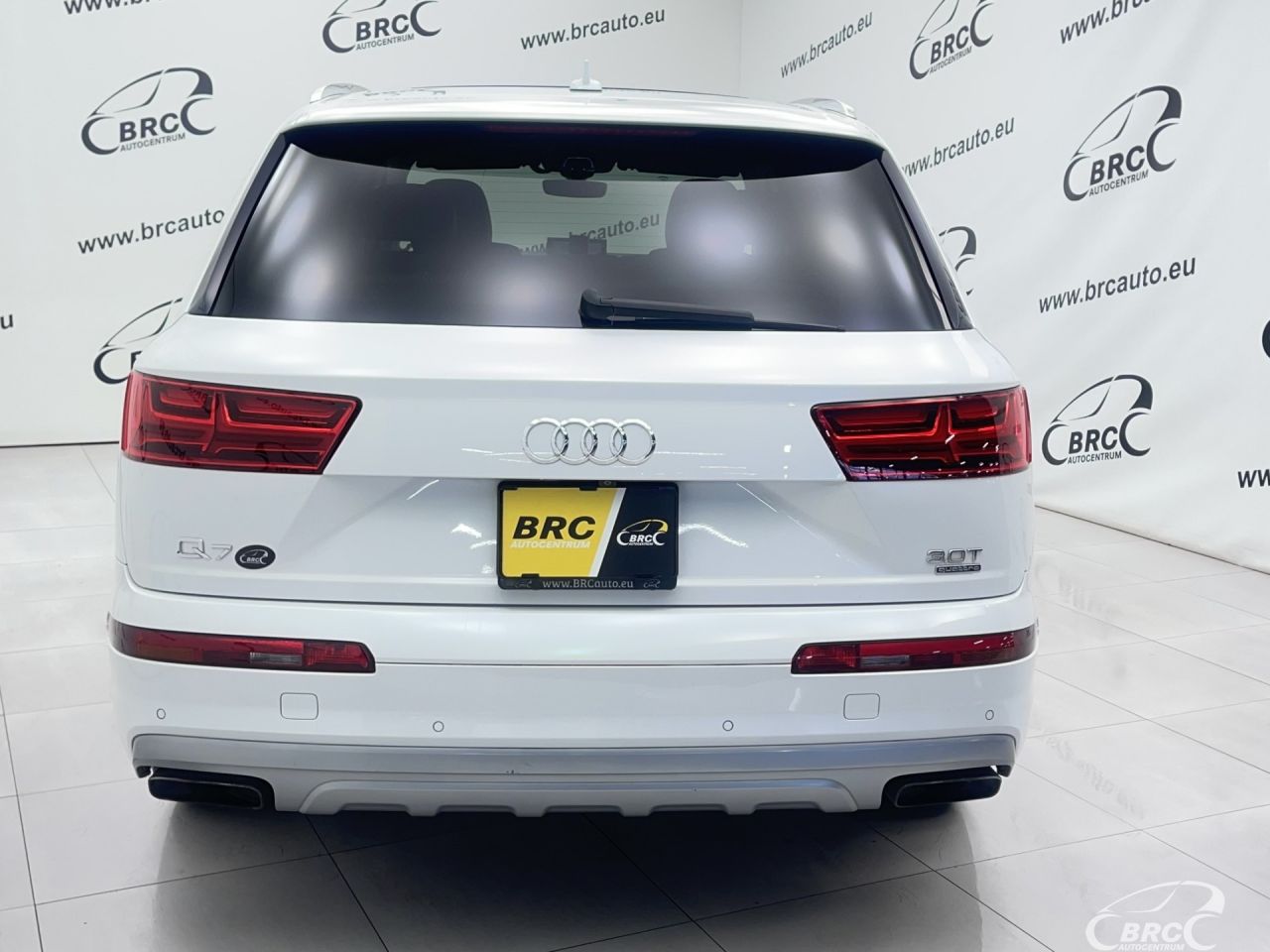 Audi Q7 | 50