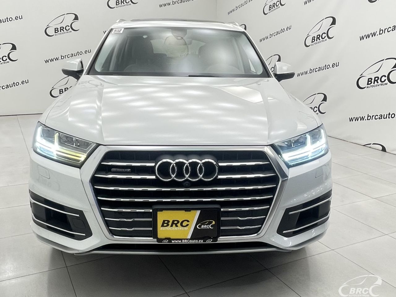 Audi Q7 | 49