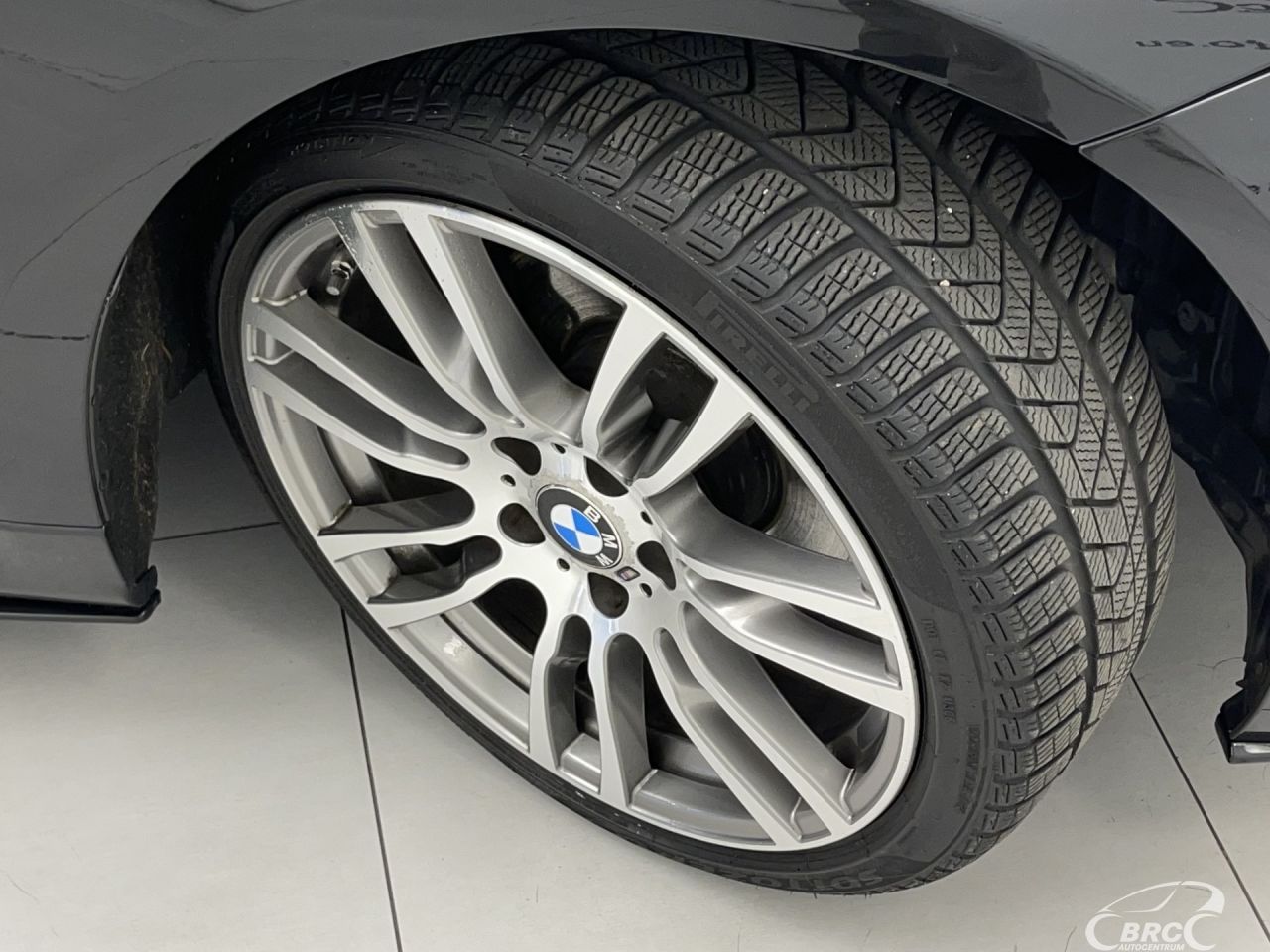 BMW 330 | 49