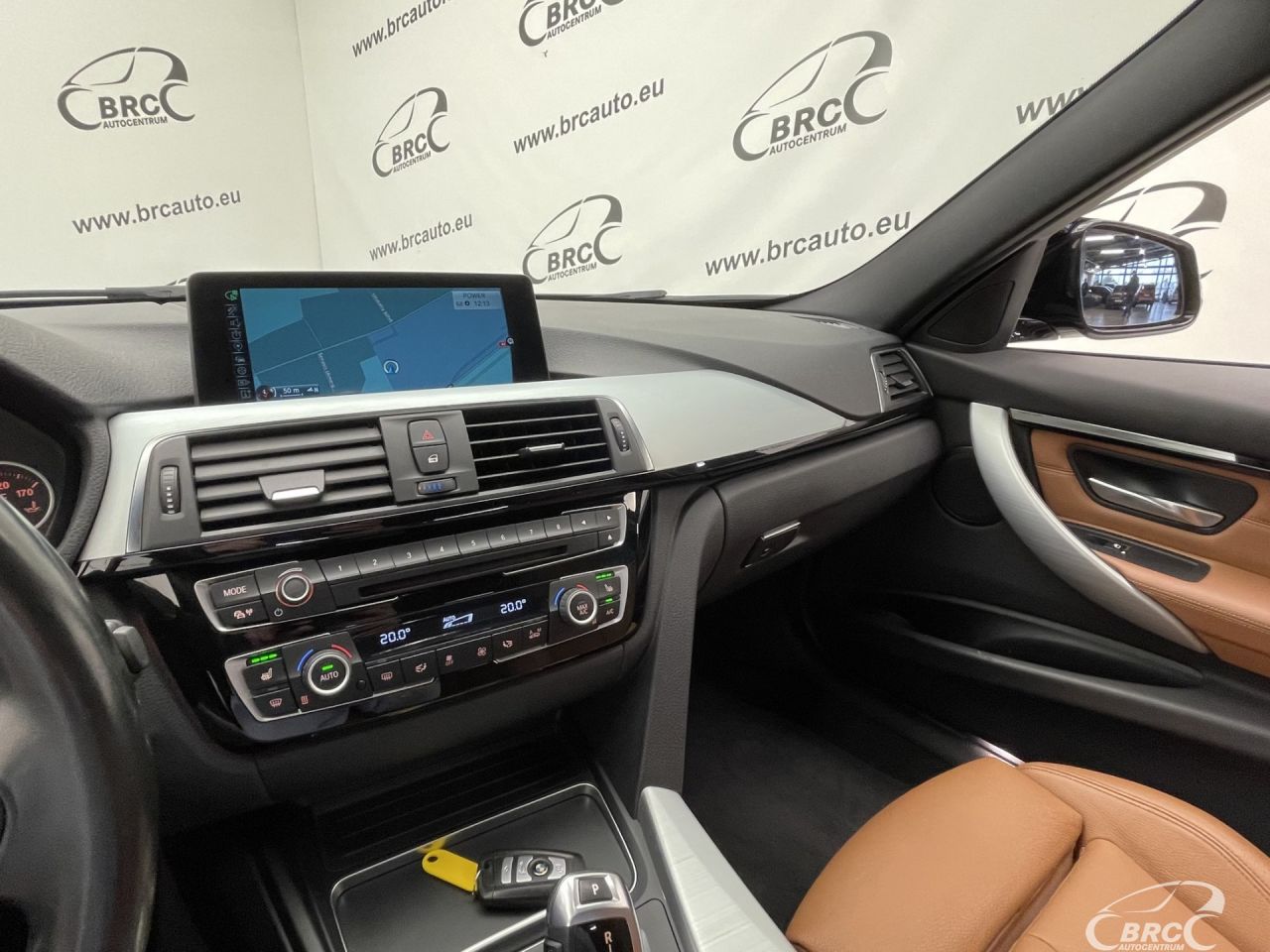 BMW 330 | 26