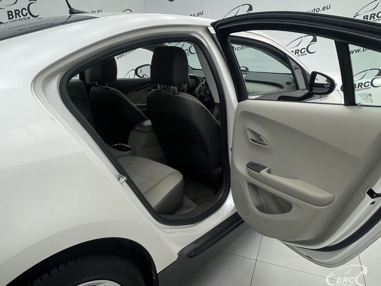 Chevrolet Volt | 12