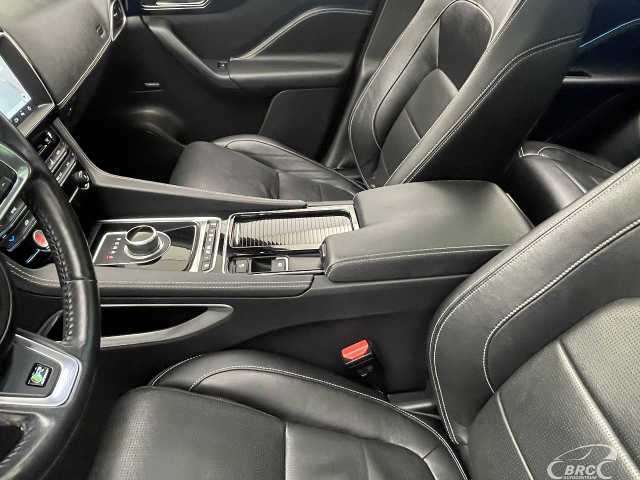 Jaguar F-Pace | 25