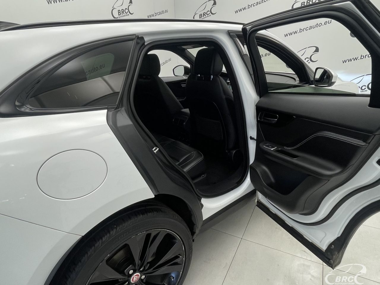 Jaguar F-Pace | 12