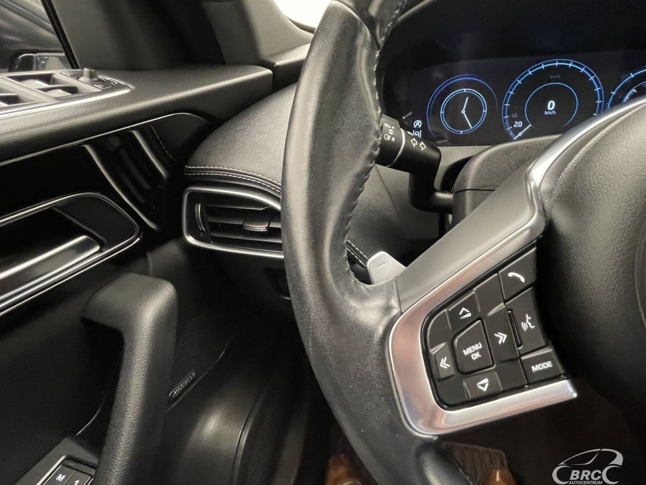 Jaguar F-Pace | 37