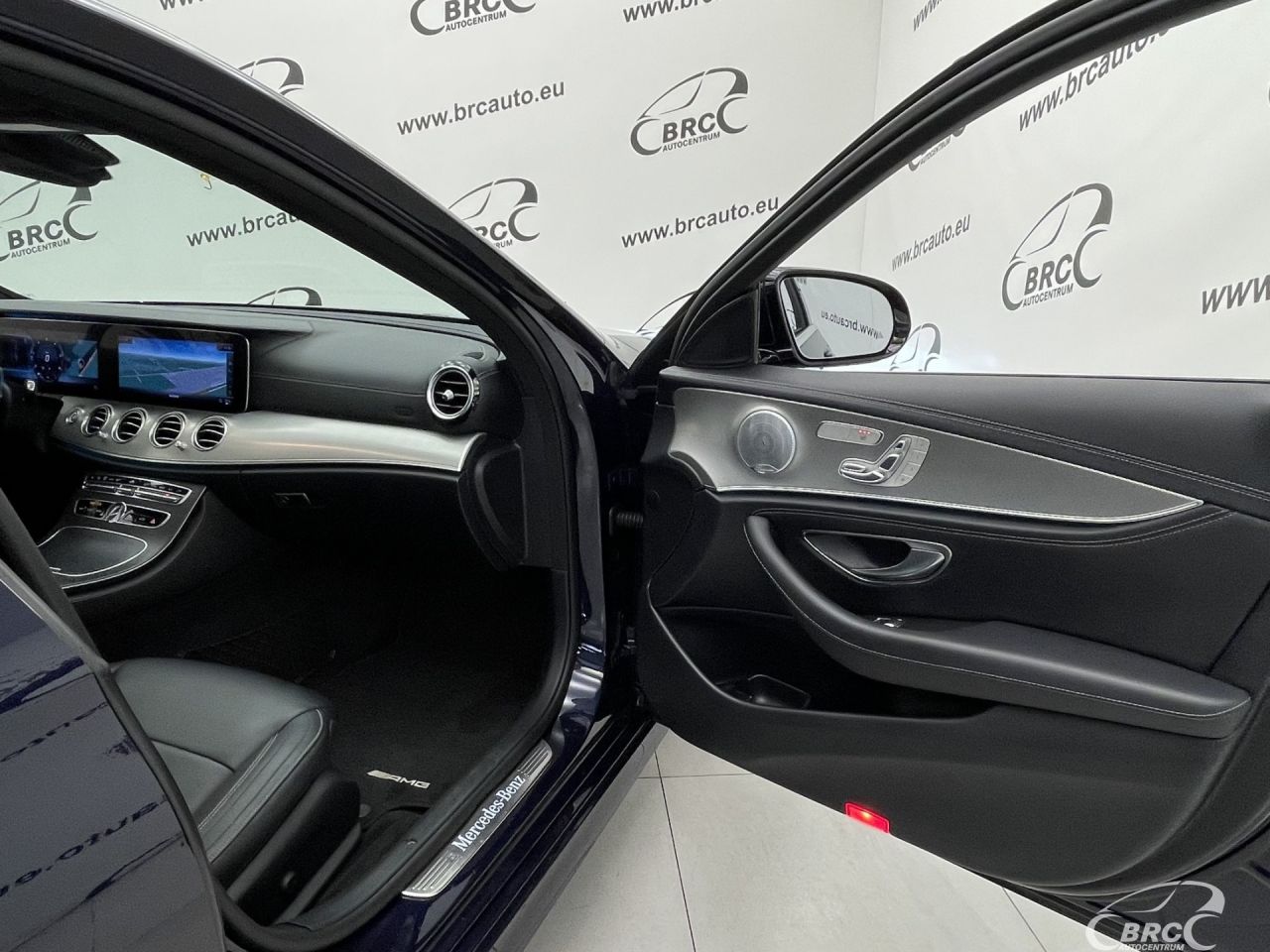 Mercedes-Benz E200 | 7