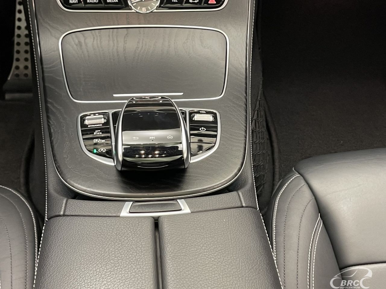 Mercedes-Benz E200 | 17
