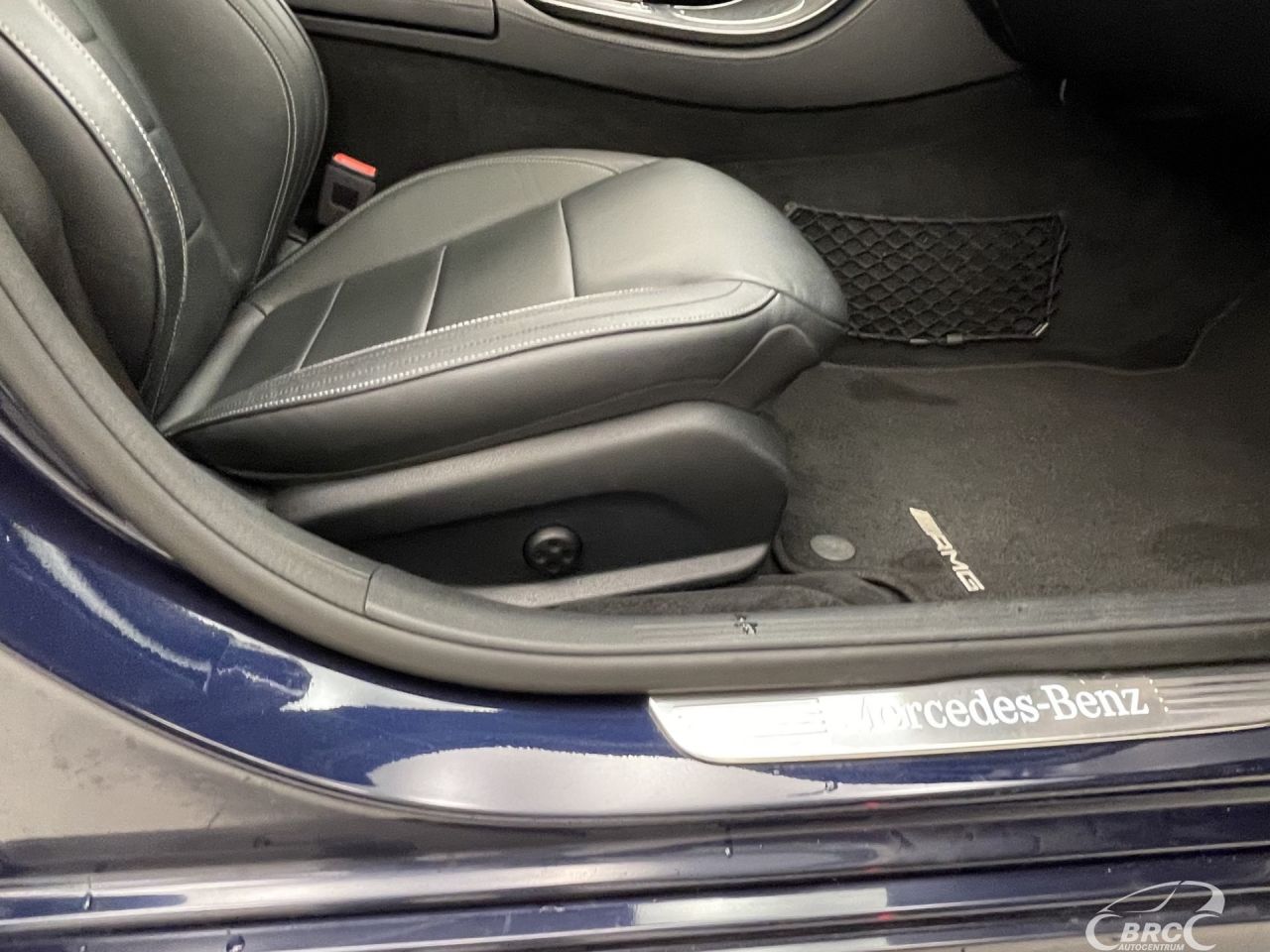 Mercedes-Benz E200 | 5