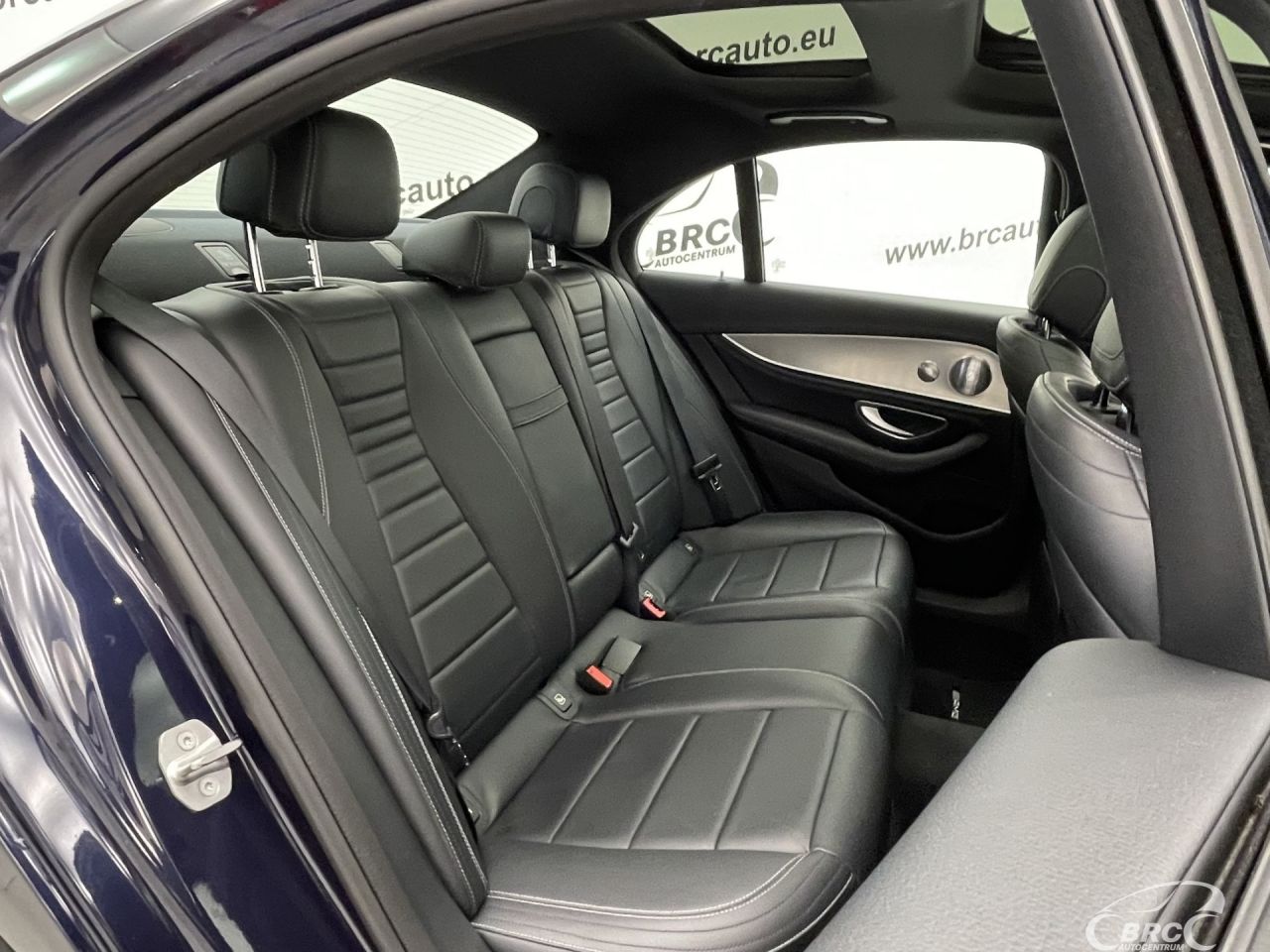 Mercedes-Benz E200 | 11