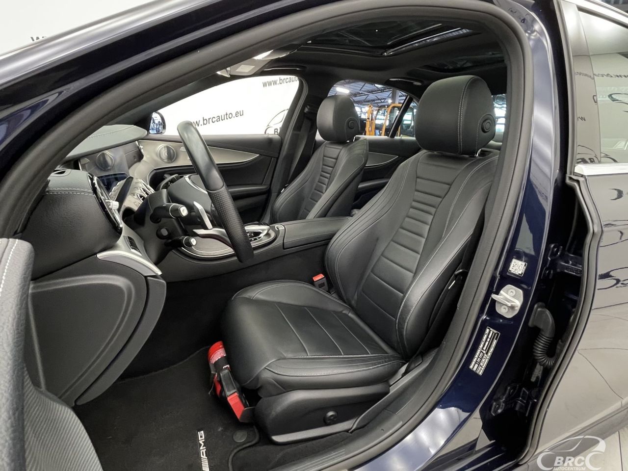 Mercedes-Benz E200 | 22