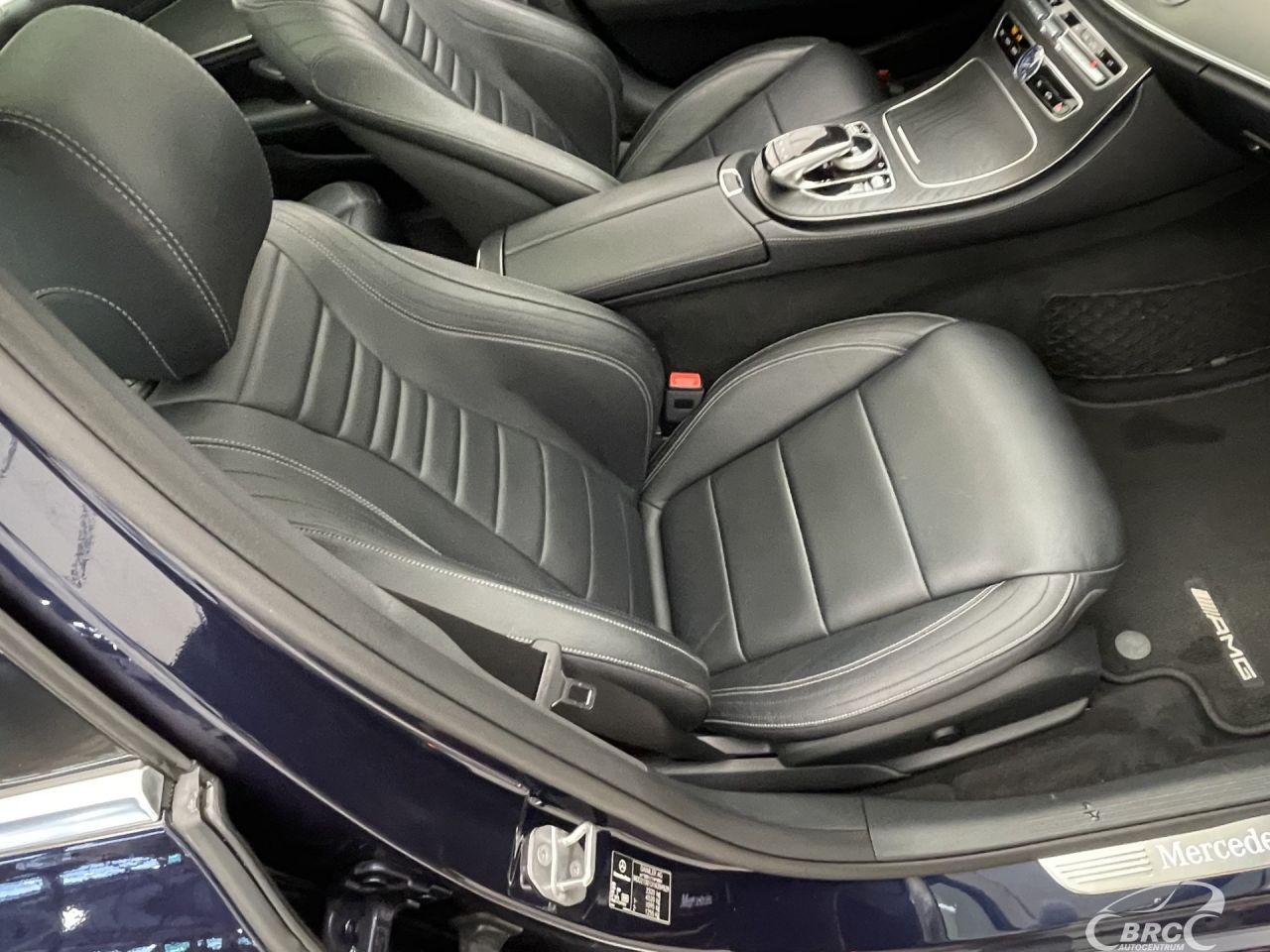 Mercedes-Benz E200 | 4