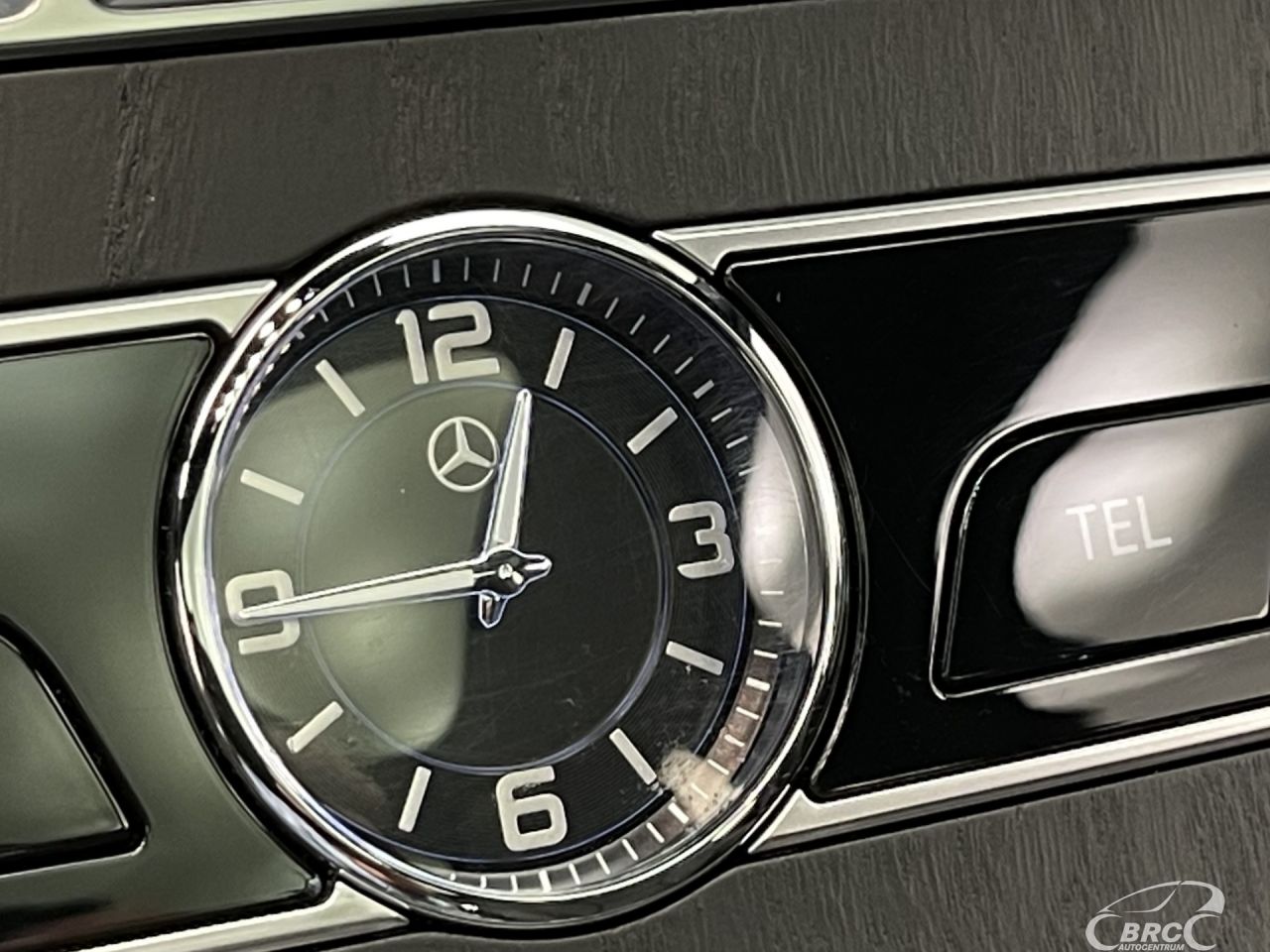 Mercedes-Benz E200 | 47