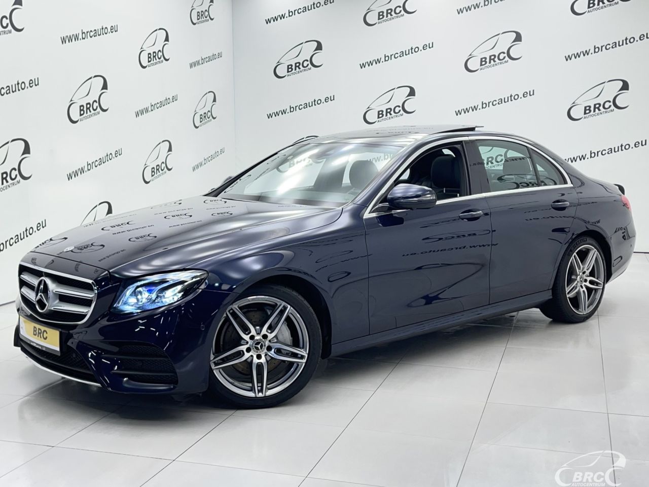 Mercedes-Benz E200, 2.0 l., sedanas