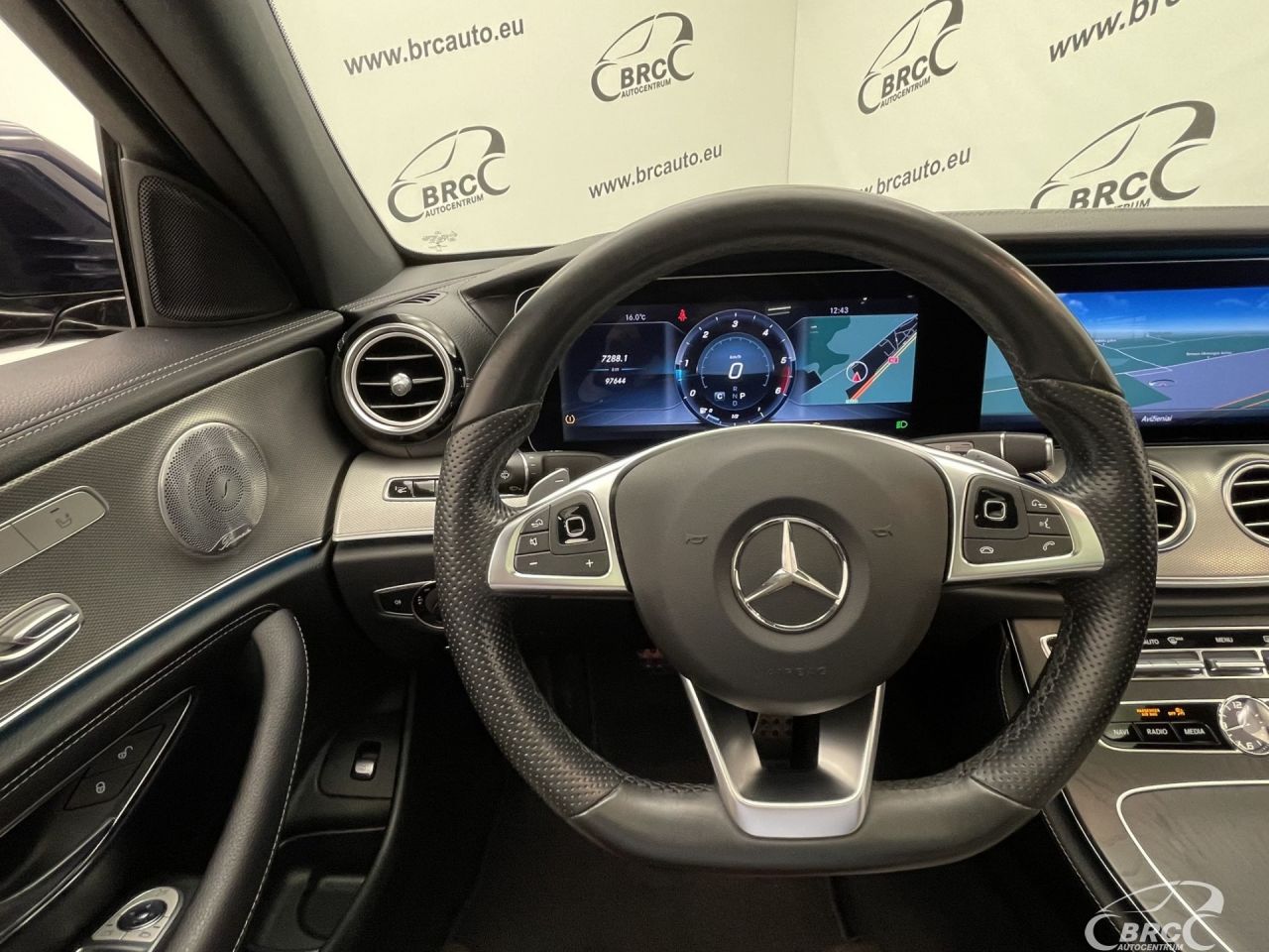 Mercedes-Benz E200 | 28