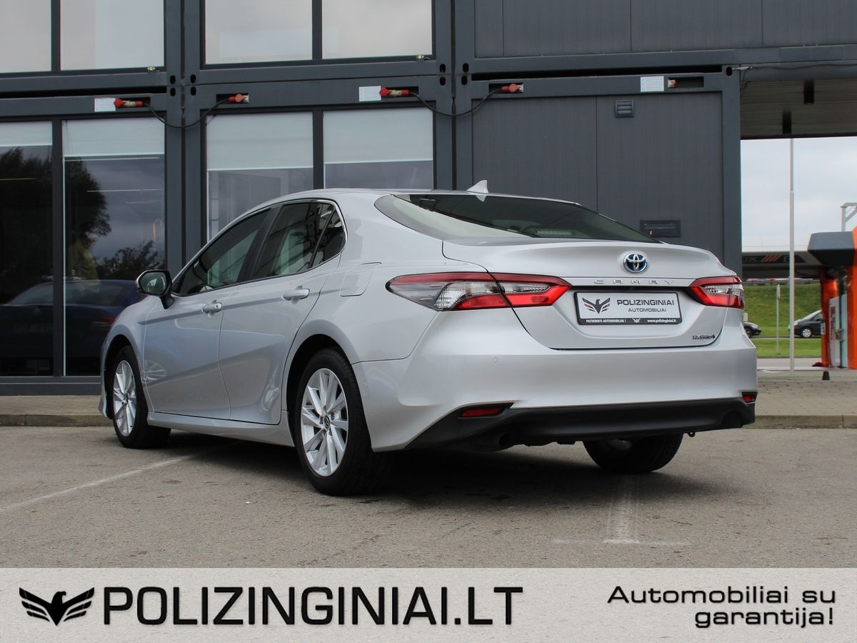 Toyota Camry | 3