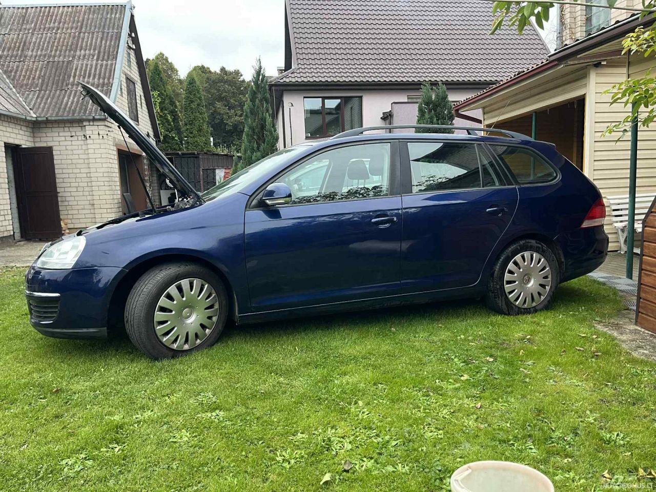 Volkswagen Golf | 1