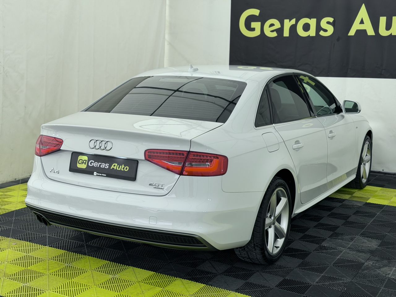 Audi A4 | 3