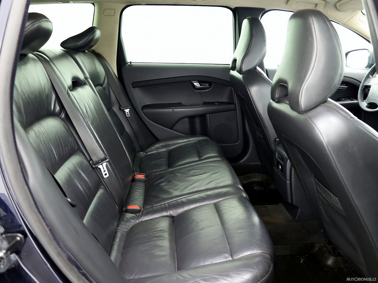 Volvo V70 | 6