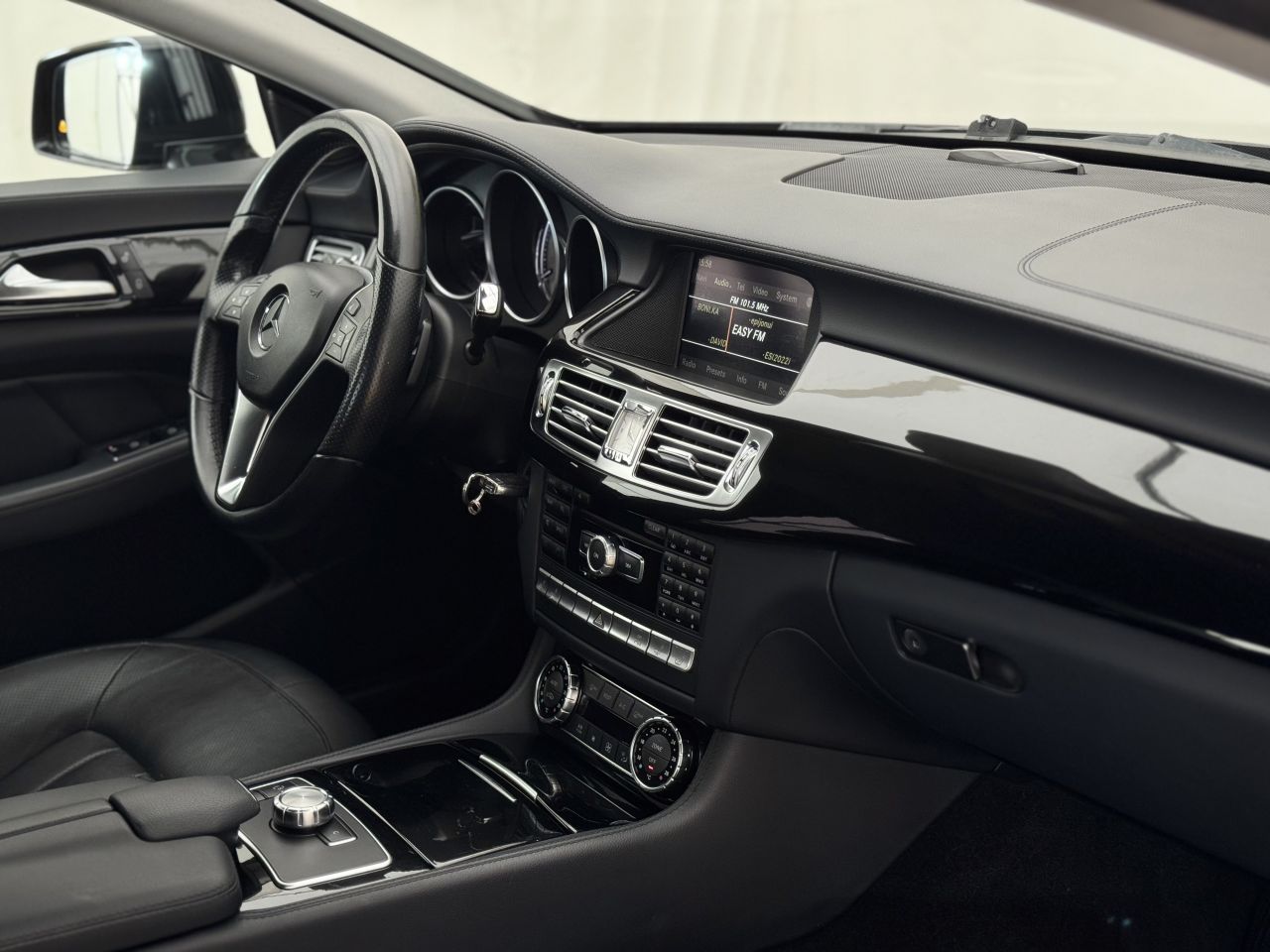 Mercedes-Benz CLS350 | 13